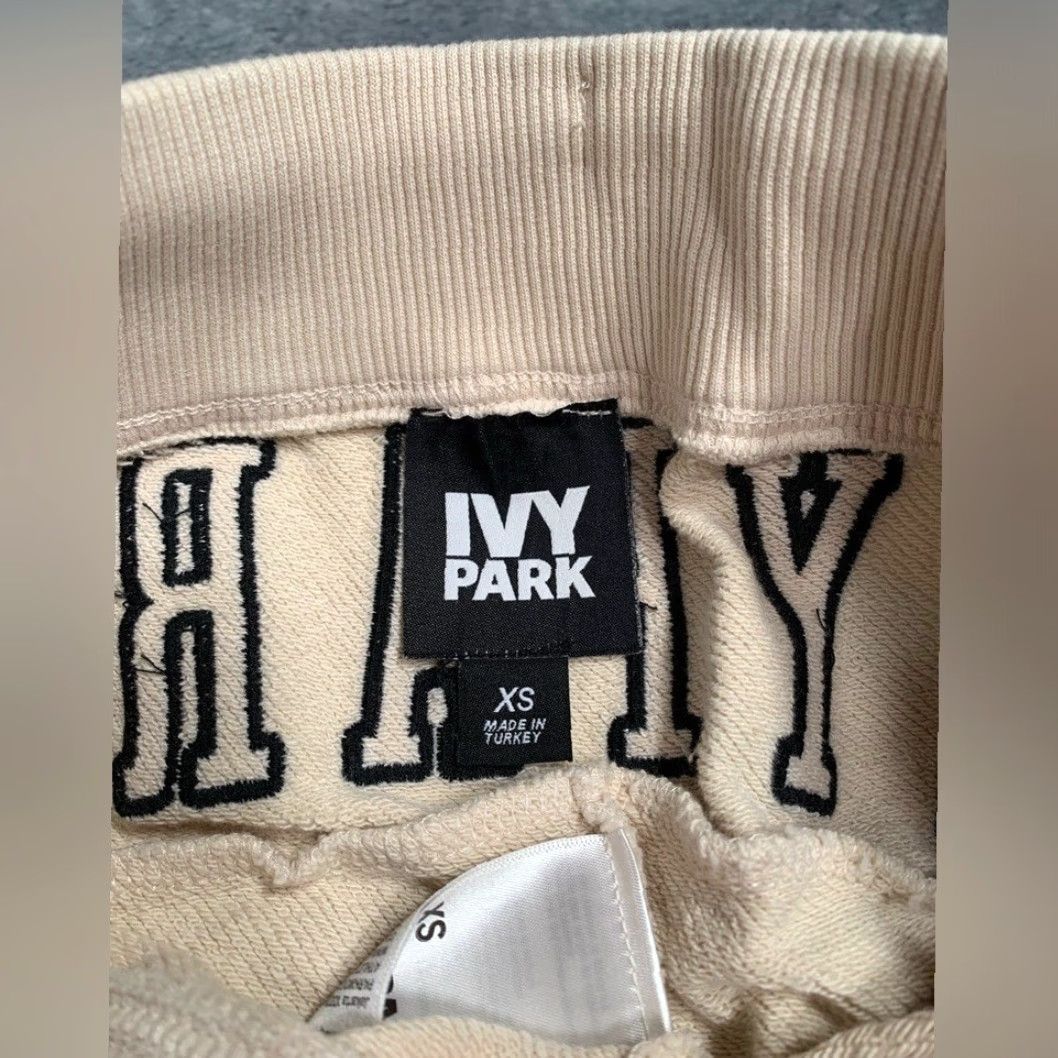 Ivy Park Ivy Park Beyoncé Cream XS Cropped Joggers Pants Track Pants Women XS Cream Ivy Park Beyoncé Track Pants Pants Womens XS Cropped Joggers Cream Size 26" / US 2 / IT 38 - 4 Thumbnail