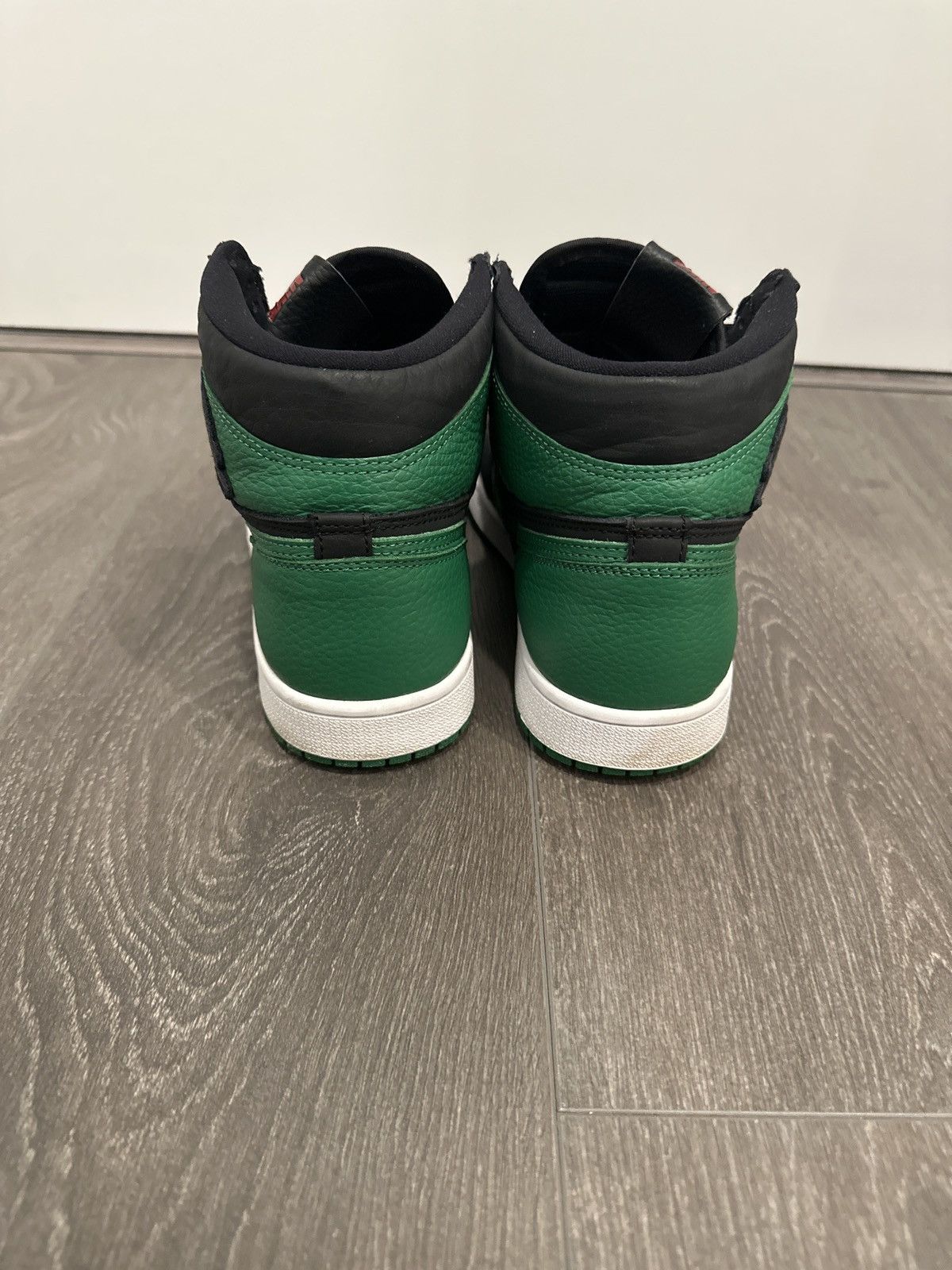 Nike Air Jordan 1 Pine green 2.0 Size US 8.5 / EU 41-42 - 4 Thumbnail
