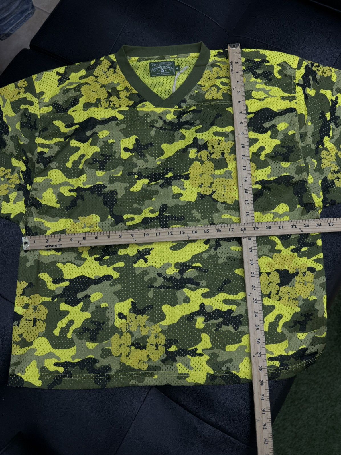 DENIM TEARS Denim Tears Yellow Camo Cotton Wreath Jersey Size L (NEW) Size US L / EU 52-54 / 3 - 7 Thumbnail