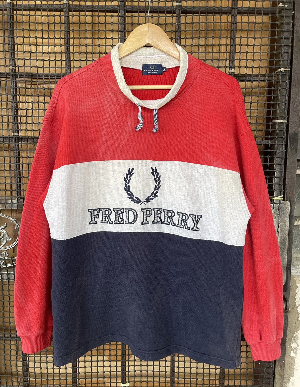Fred Perry RAREST‼️Vintage90s🔥FRED PERRY🔥Embroidered Big logo Longsleeve Size US L / EU 52-54 / 3 - 1 Thumbnail