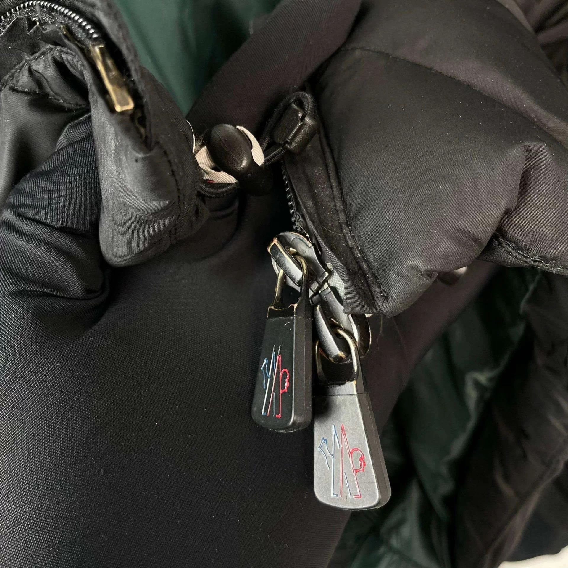 Moncler Moncler hooded down jacket black A-grade no accessories Size US L / EU 52-54 / 3 - 7 Thumbnail