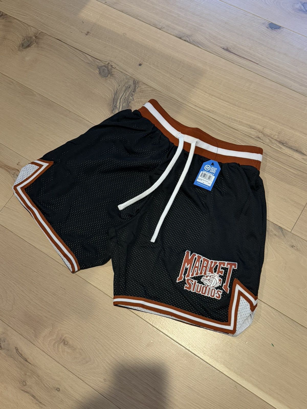 Market MARKET BULLDOGS MESH SHORTS Size US 32 / EU 48 - 2 Thumbnail