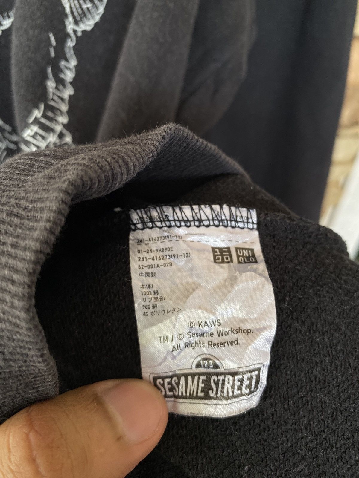 Kaws Rare Faded Kaws Uniqlo Hoodie Distressed Size US XL / EU 56 / 4 - 6 Thumbnail