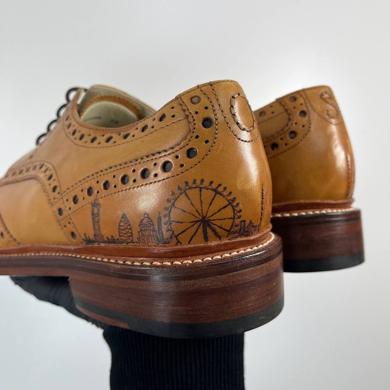 Oliver Sweeney Oliver Sweeney Serpentine Brogue Leather Oxford Size 44 Size US 10 / EU 43 - 7 Thumbnail