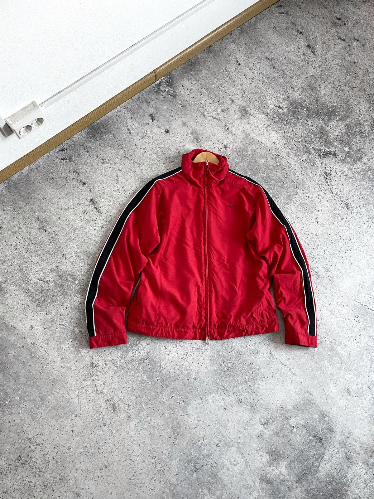 Nike × Vintage Vintage Nike Y2K Nylon Jacket Size M / US 6-8 / IT 42-44 - 1 Thumbnail