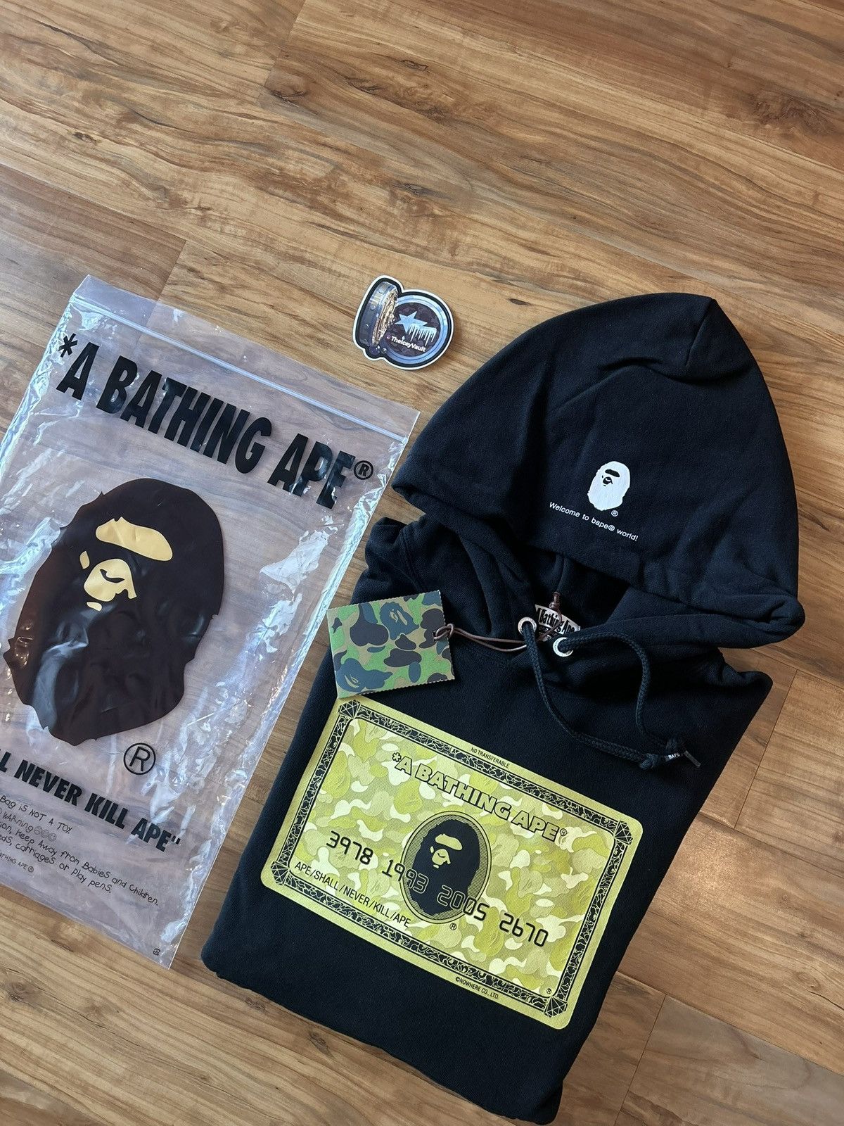 Bape NEW Bape Card Logo Pullover Hoodie Size US XL / EU 56 / 4 - 3 Thumbnail
