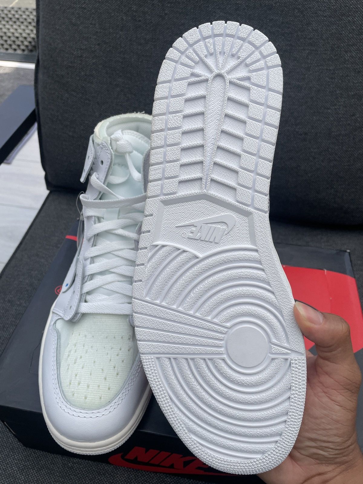 Jordan Brand Nike Air Jordan 1 x Off-White “NRG” Europe Exclusive Size US 11 / EU 44 - 19 Thumbnail