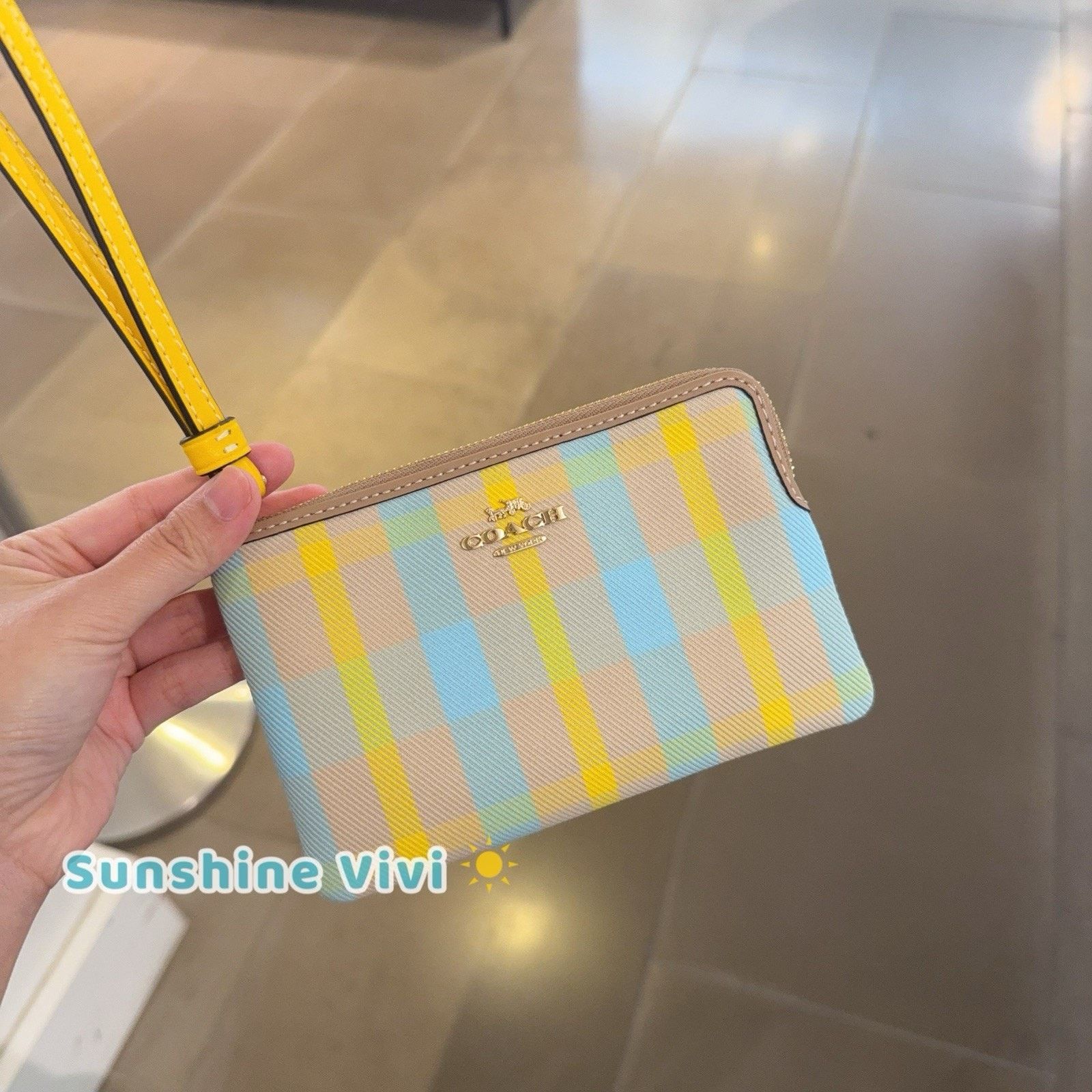 Coach NWT Coach Corner Zip Wristlet CBP18 Bright Maize Size ONE SIZE - 1 Thumbnail