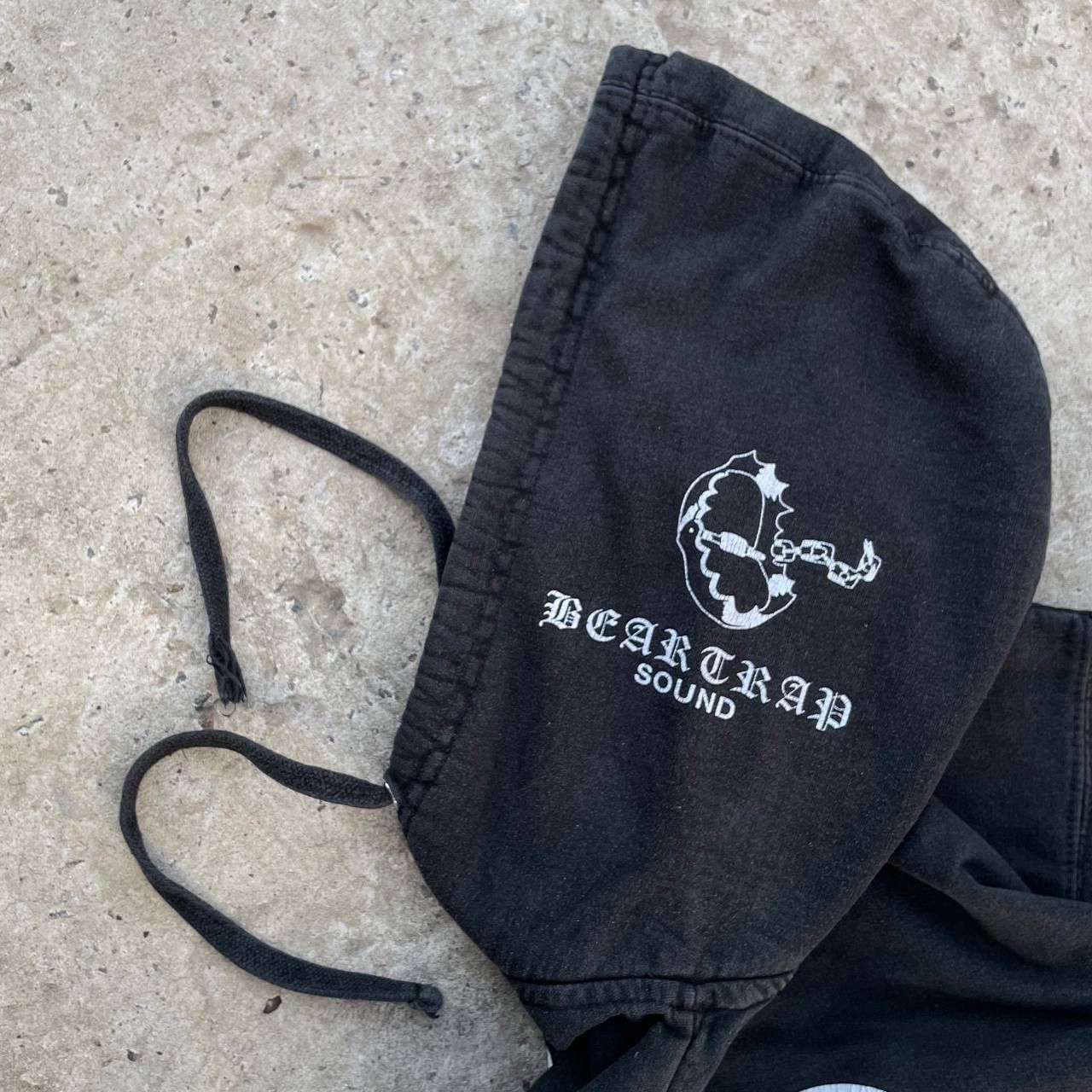 Black Barrett VTG Japanese Style Black Bear Sound Black Hoodie SK8 Band Size US M / EU 48-50 / 2 - 16 Thumbnail