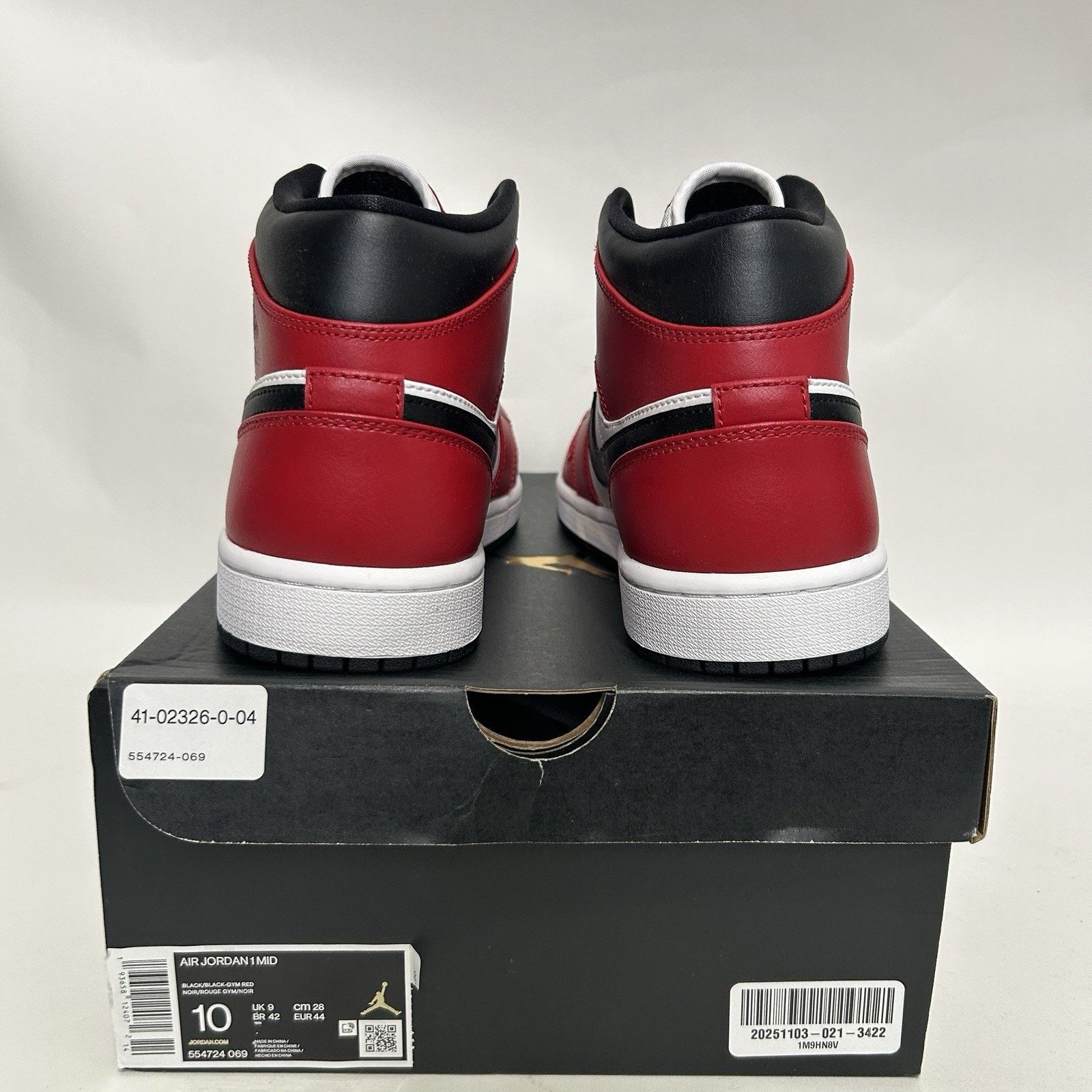 Jordan Brand Nike Air Jordan 1 Mid Retro “Chicago Black Toe/Gym Red” Size US 10 / EU 43 - 4 Thumbnail