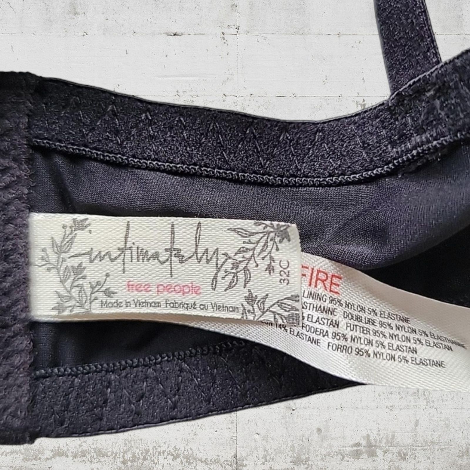 Free People Free People Black Allure Lace Unpadded Bra Size 32C Size ONE SIZE - 5 Thumbnail