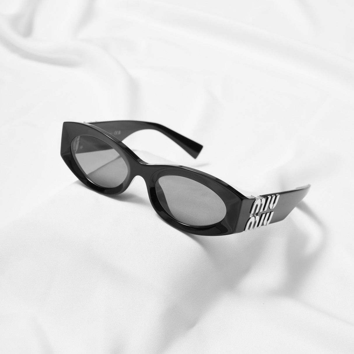 Miu Miu MIU MIU 0MU 11WS 16K80Q SUNGLASSES Size ONE SIZE - 1 Thumbnail