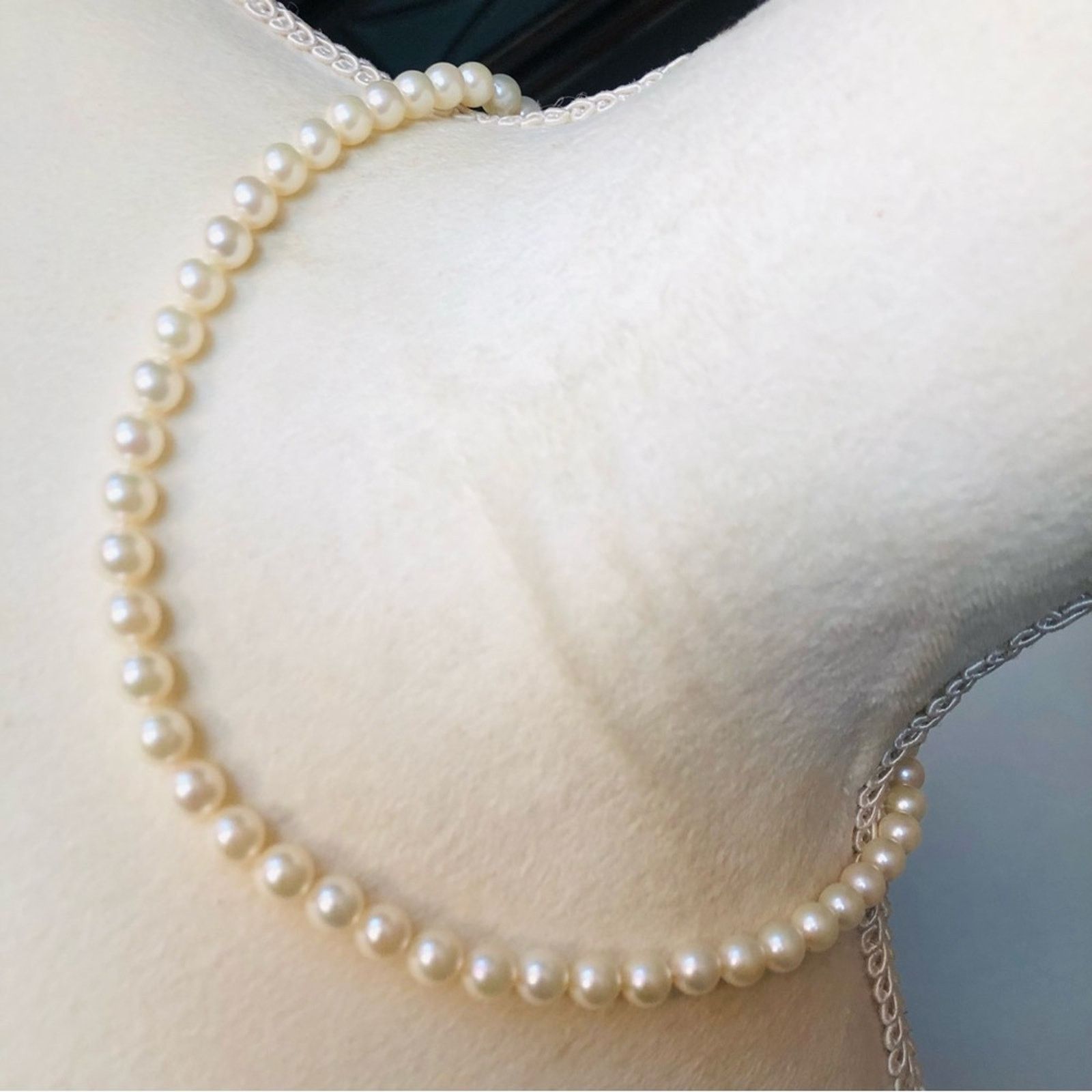Vintage Vintage genuine freshwater pearl 14k gold box clasp necklace Size ONE SIZE - 1 Thumbnail