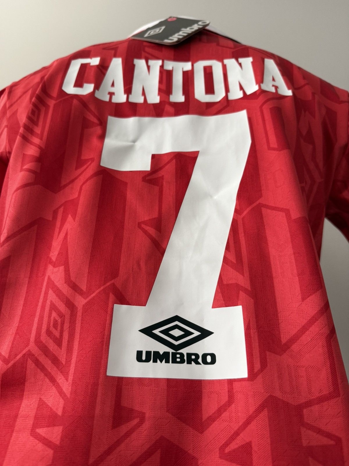 Umbro Eric Cantona Manchester United UMBRO New Men’s Soccer Jersey Size US S / EU 44-46 / 1 - 8 Thumbnail