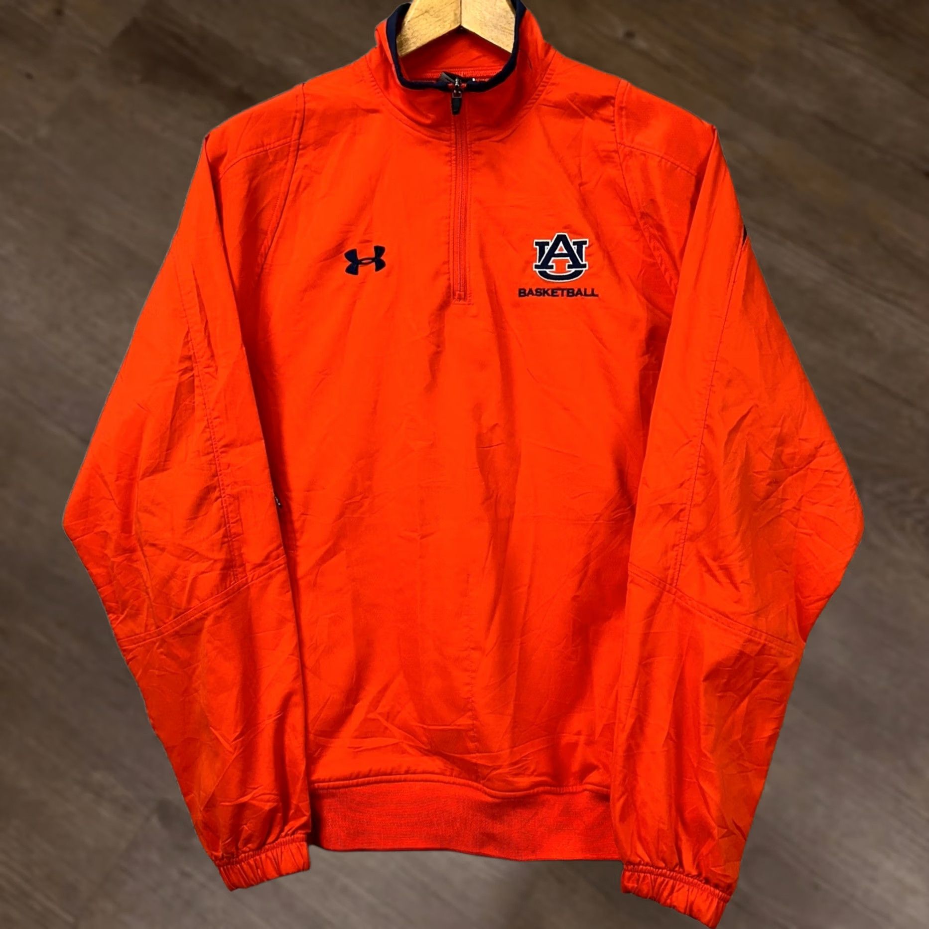 Under Armour Under Armour Jacket Mens Medium Red Quarter Zip Auburn Tigers Logo Basketball Breathable Zip Short Sleeve Long Sleeve Activewear Vintage: No Size US M / EU 48-50 / 2 - 1 Thumbnail