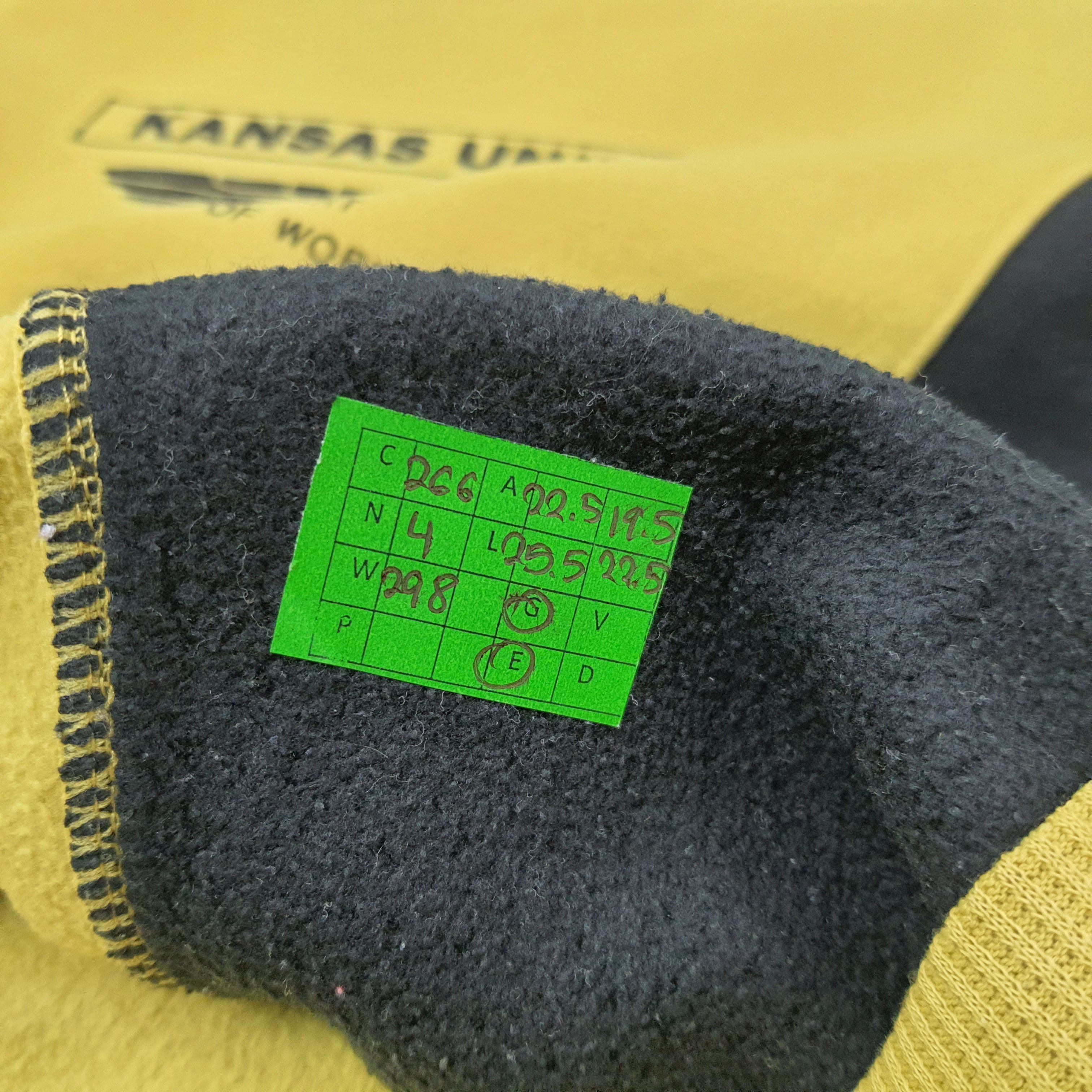 Vintage Vintage Kansas University Sweatshirt C266N4 Size US M / EU 48-50 / 2 - 5 Thumbnail