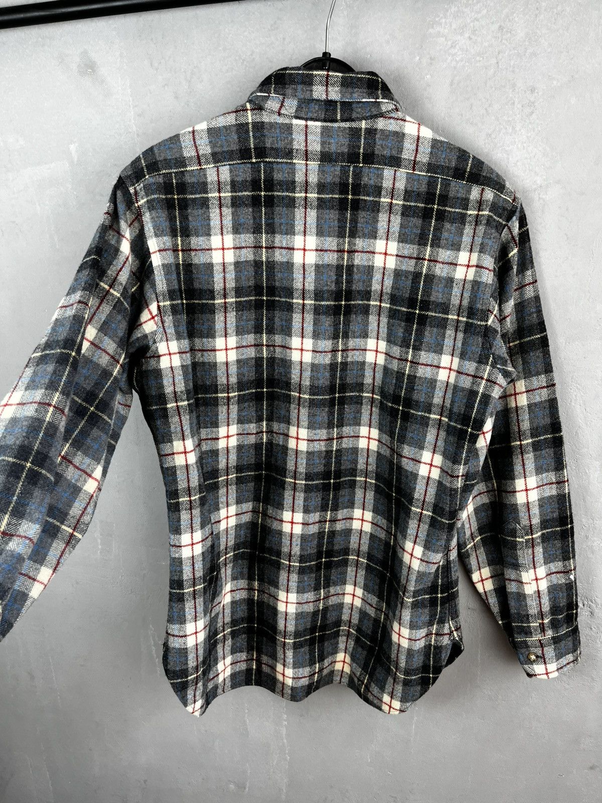 Pendleton × Vintage Pendleton shirt vintage size m Size US M / EU 48-50 / 2 - 6 Thumbnail