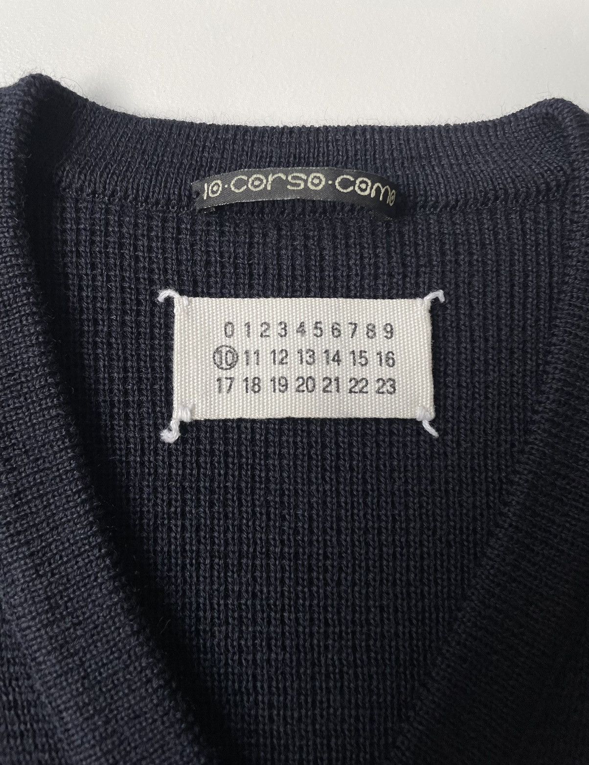 Maison Margiela A/W 2000 ‘Deanna’ Waffle Wool Sweater Size US M / EU 48-50 / 2 - 4 Thumbnail