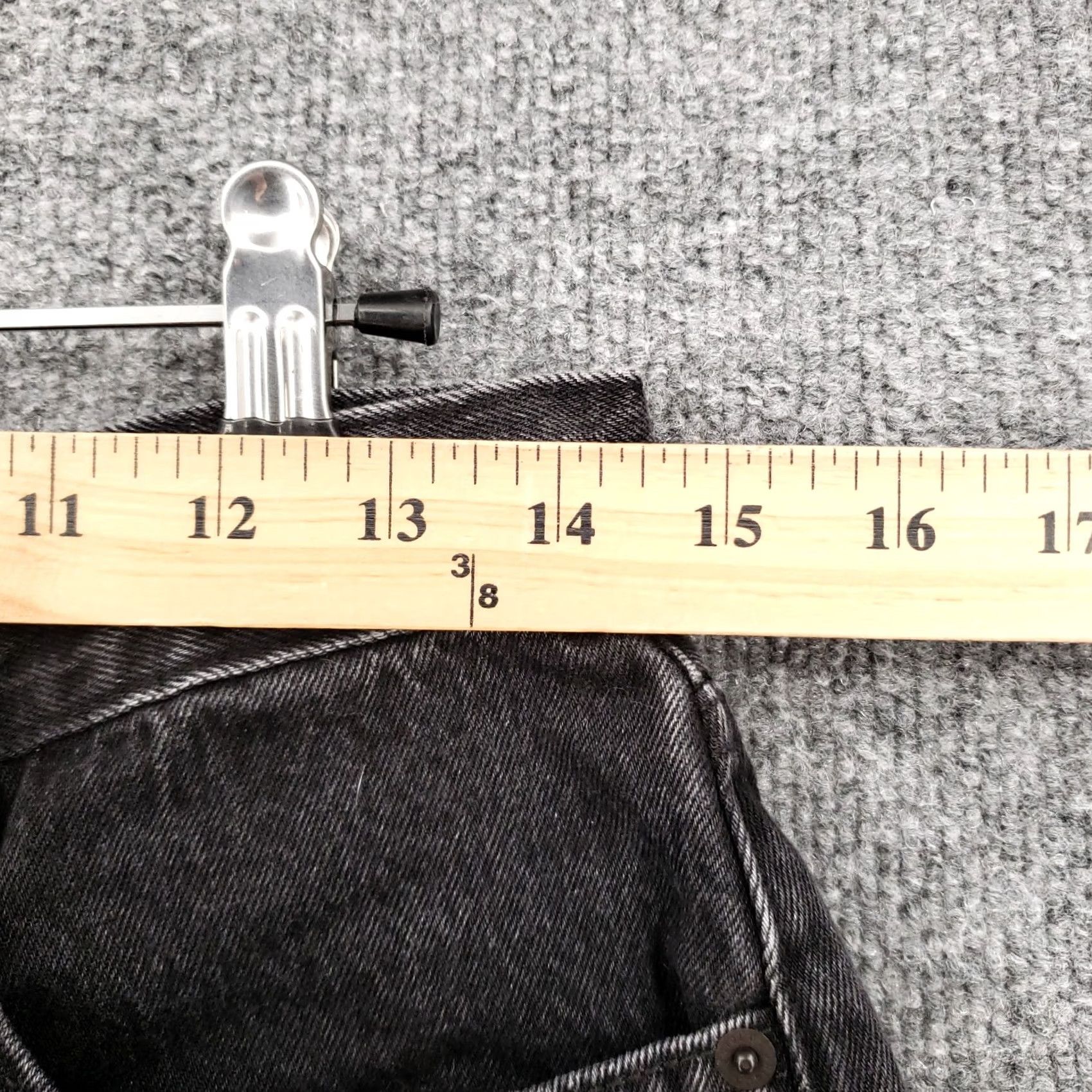 Uniqlo Uniqlo Shorts Women Black High Rise Cut Off Denim Hot Pants 28 Size 28" / US 6 / IT 42 - 5 Thumbnail
