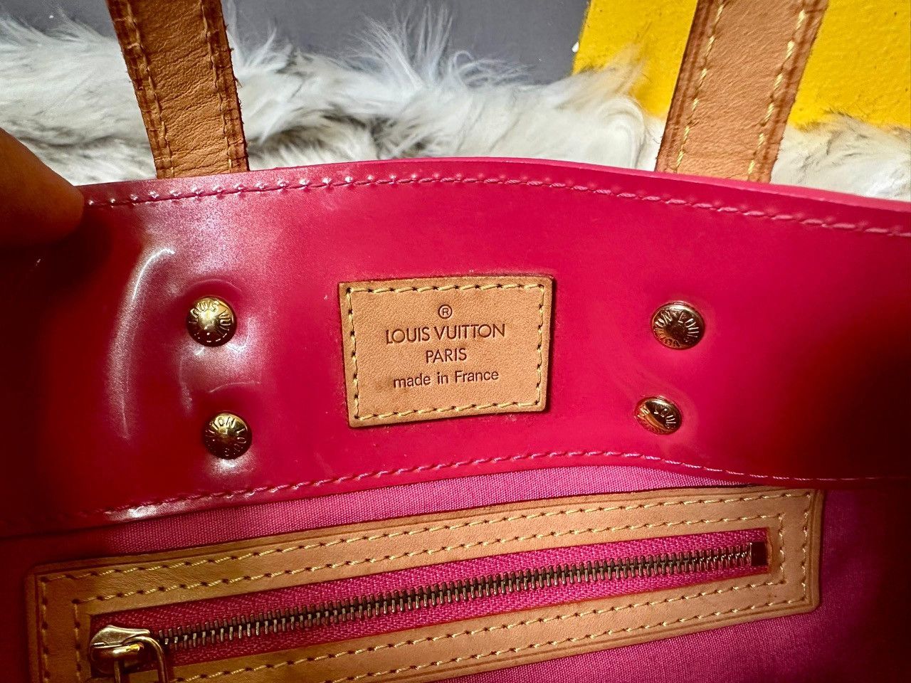 Louis Vuitton Authentic Louis Vuitton Vernis Leather Reade PM Tote Bag Size ONE SIZE - 8 Thumbnail