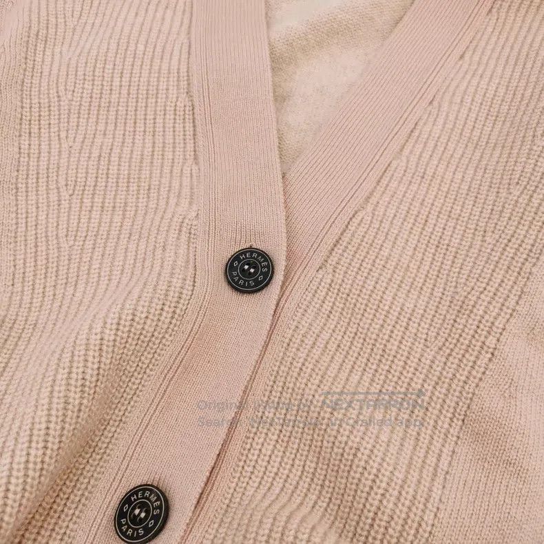 Hermes Hermes Cashmere Solid Color V-neck Vest Size XXS / US 00 / IT 34 - 3 Thumbnail