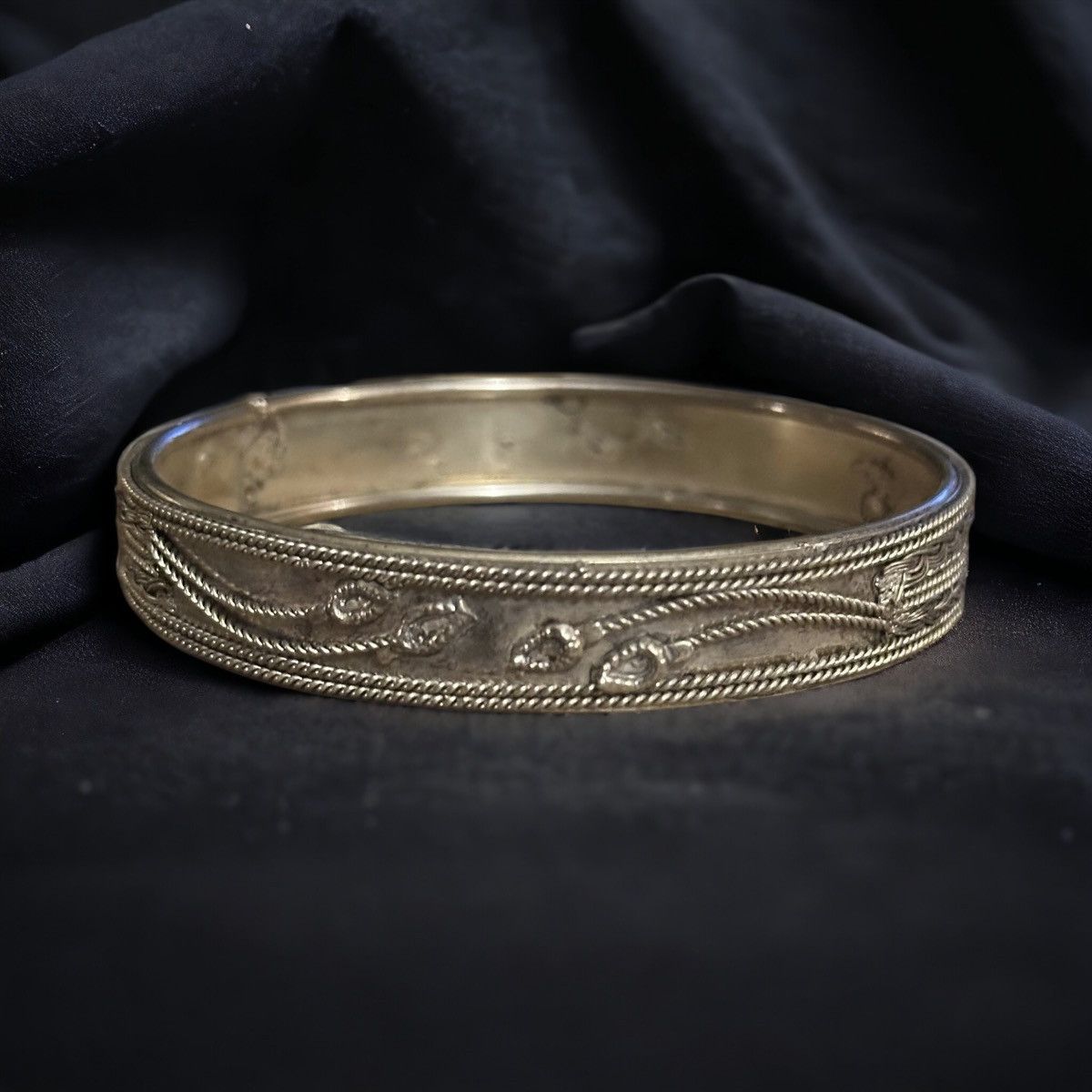 Vintage Vintage silver intricate design bangle bracelet Size ONE SIZE - 1 Thumbnail