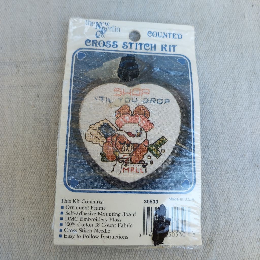 NBDN Nobrandedon The New Berlin Co. Shop til you drop bear crossstitch kit Size ONE SIZE - 1 Thumbnail