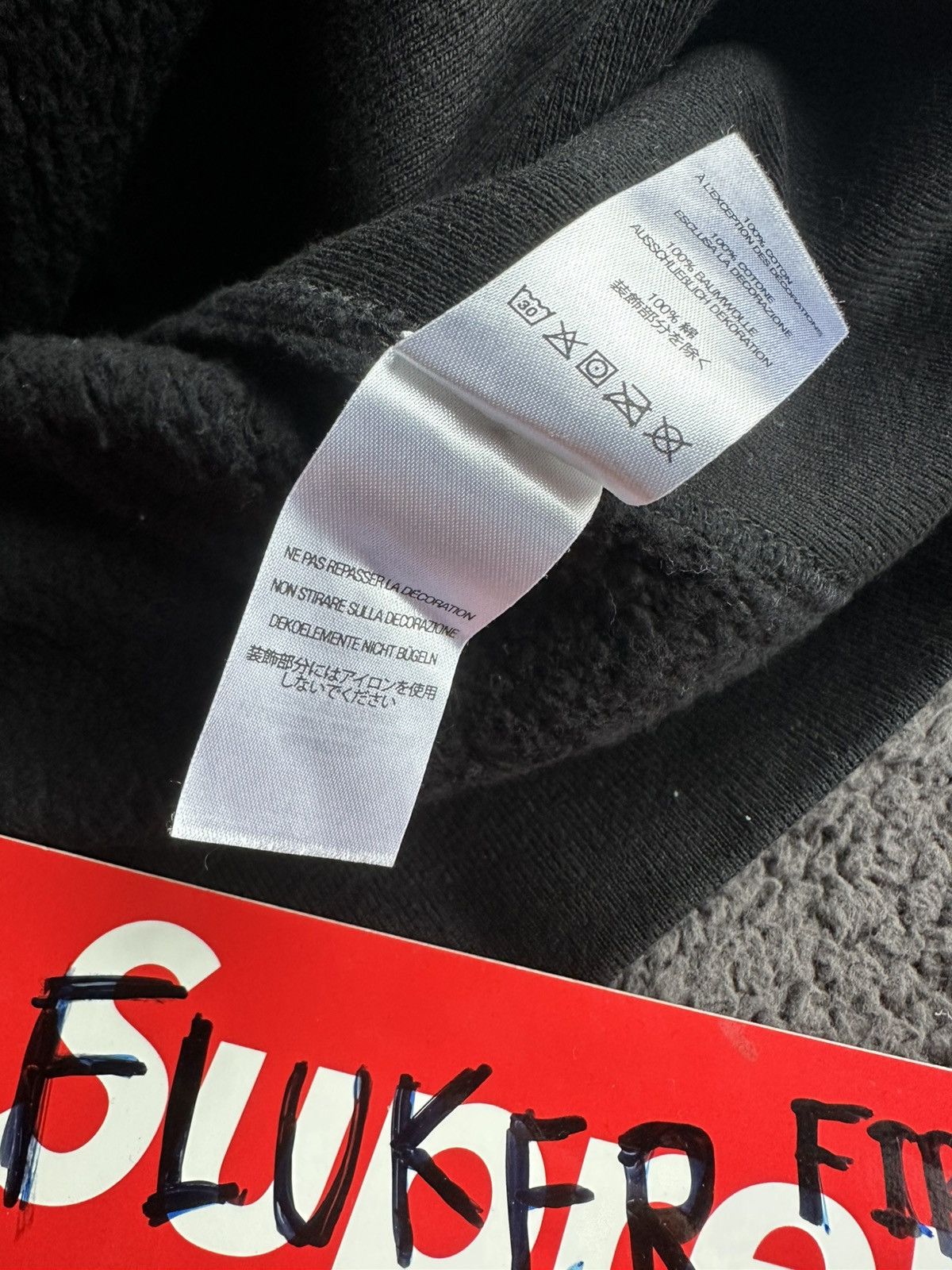 Supreme Supreme Black Bogo 2021 Hoodie used 9/10 size XL Size US XL / EU 56 / 4 - 9 Thumbnail