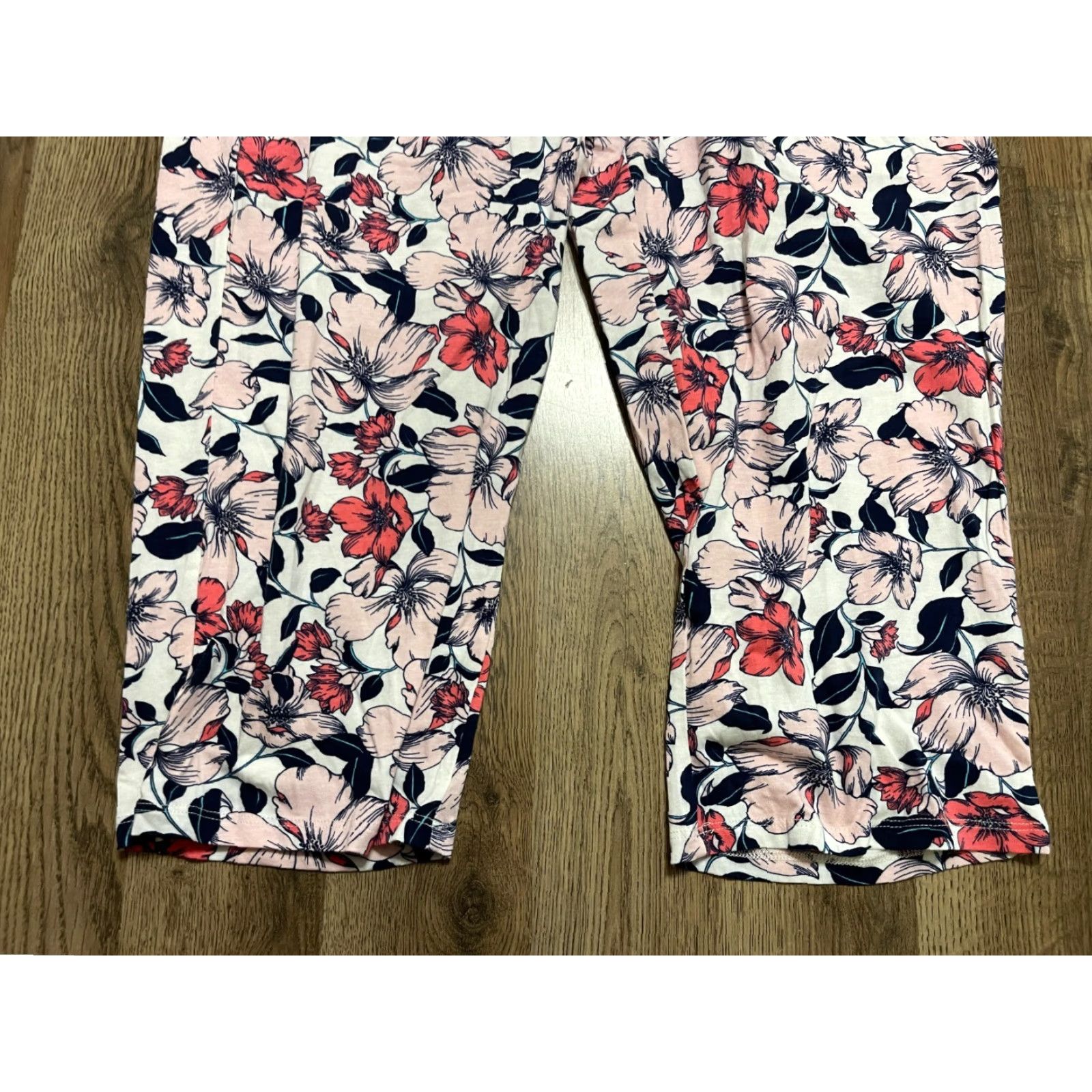 Liz Claiborne Liz Claiborne Womens Large Capris Lounge Pants, Multicolor Floral Sleepwear, Colorful Capris Womens Size 36" / US 14 / IT 50 - 3 Thumbnail