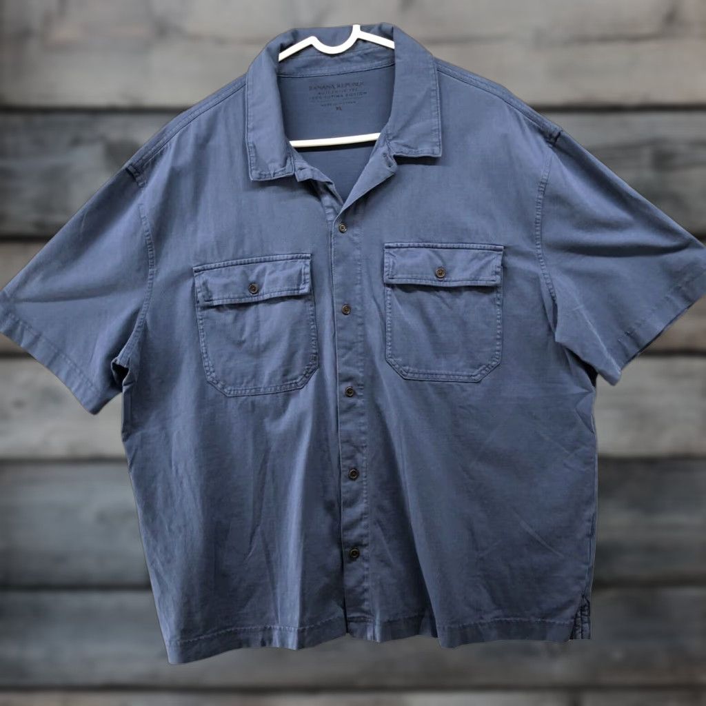 Banana Republic Banana Republic Authentic Tee Mens XL Supima Cotton Blue Short Sleeve Button Shirt Size US 36 / EU 52 - 1 Thumbnail