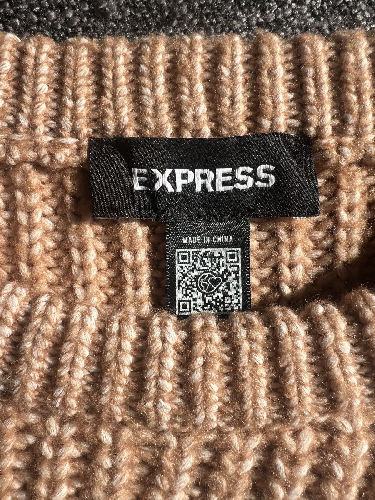 Express Women’s Express Sweater Size M Size M / US 6-8 / IT 42-44 - 4 Thumbnail