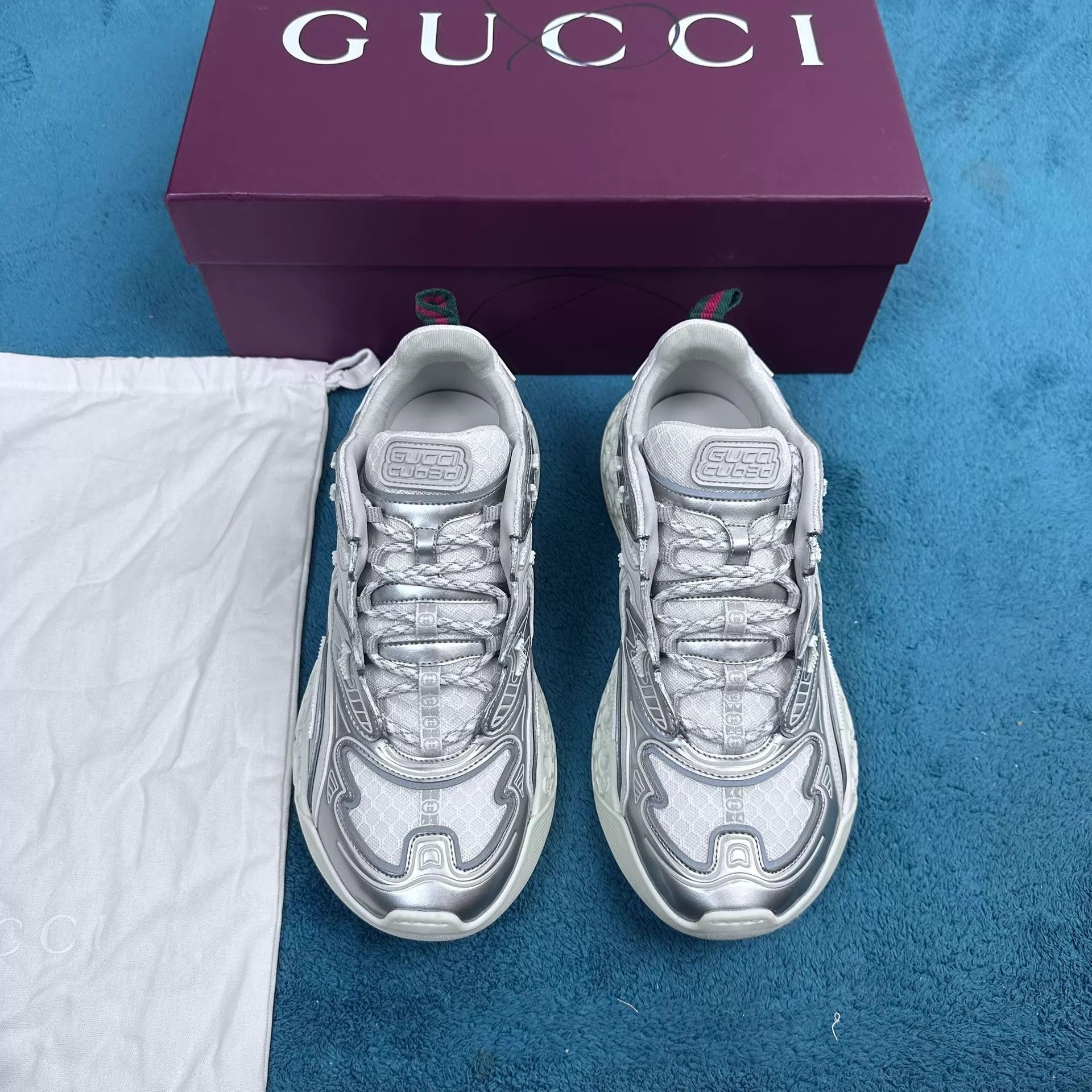 Gucci Gray Low-Top Sneakers Size 8 Size US 8 / EU 41 - 1 Thumbnail