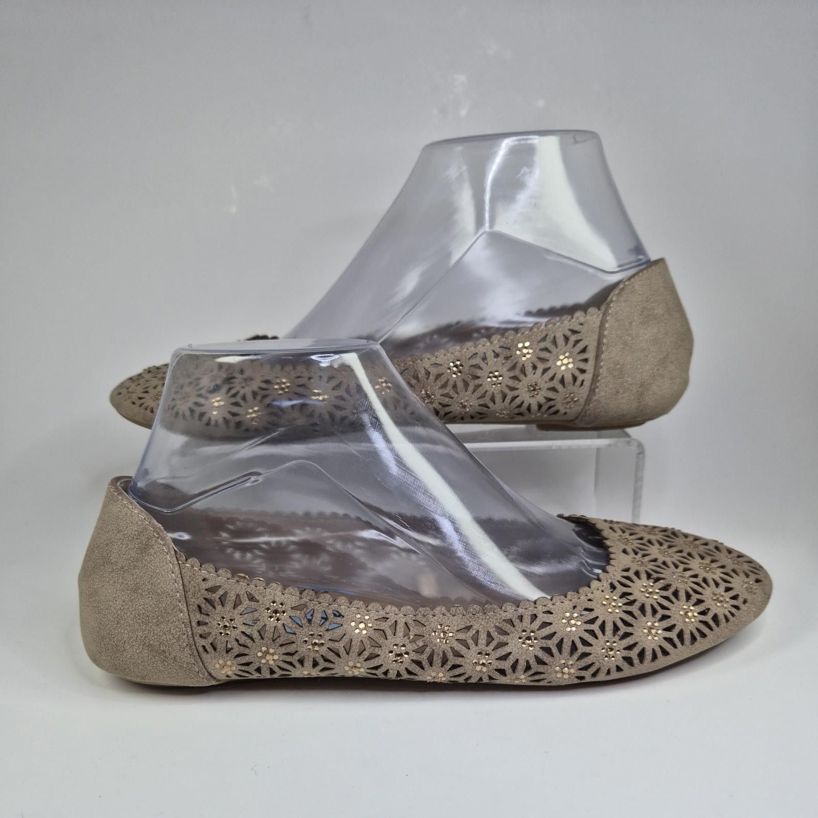 Nicole Club NICOLE Suede Rhinestone Ballet Flats Jane Womens Shoes Sz8.5 Size US 8.5 / IT 38.5 - 2 Thumbnail