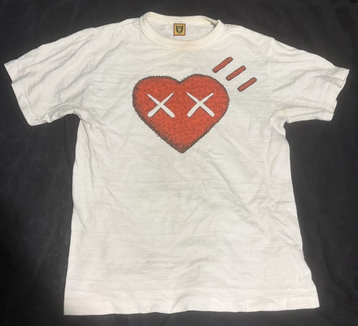 Human Made × Kaws Human Made x Kaws Tee #6 Big Heart White Size US S / EU 44-46 / 1 - 1 Thumbnail