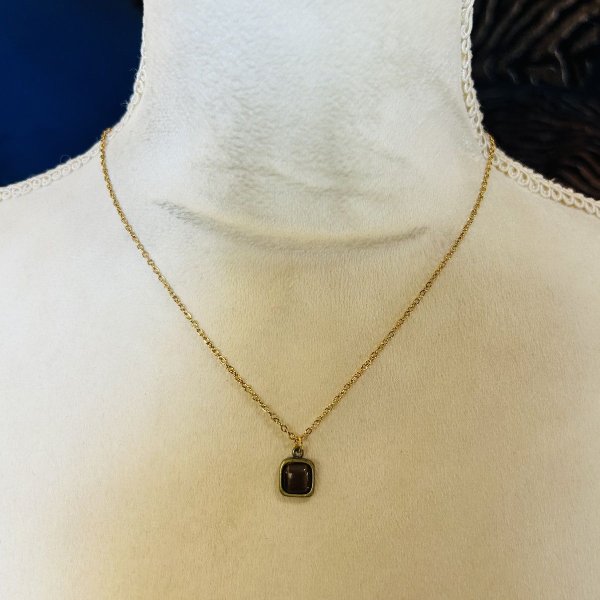 Handmade Handcrafted vintage cat eye glass pendant on chain necklace Size ONE SIZE - 3 Thumbnail