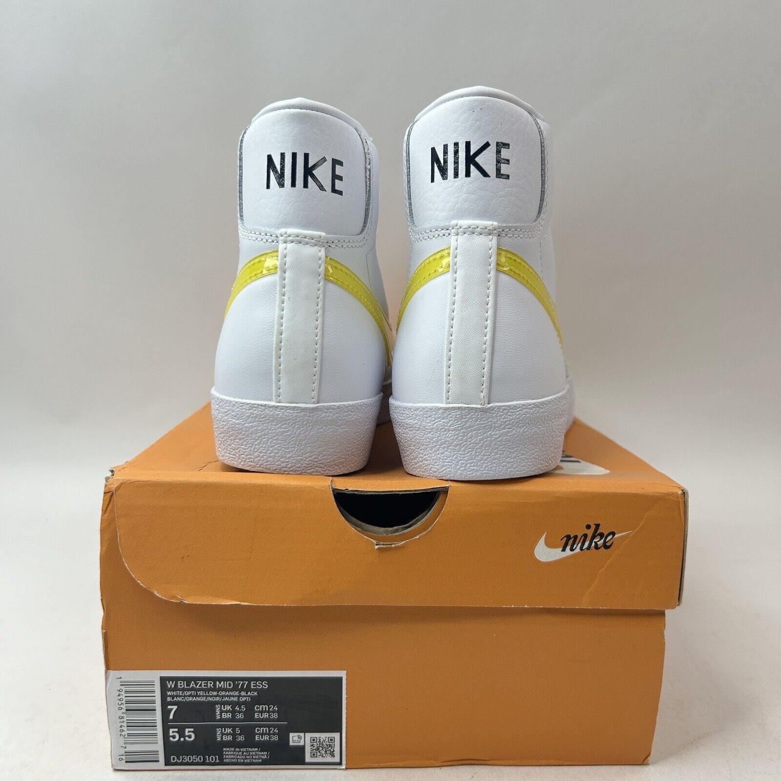 Nike Nike Blazer Mid 77’ WMNS “Opti Yellow” 2024 Size US 7 / IT 37 - 4 Thumbnail