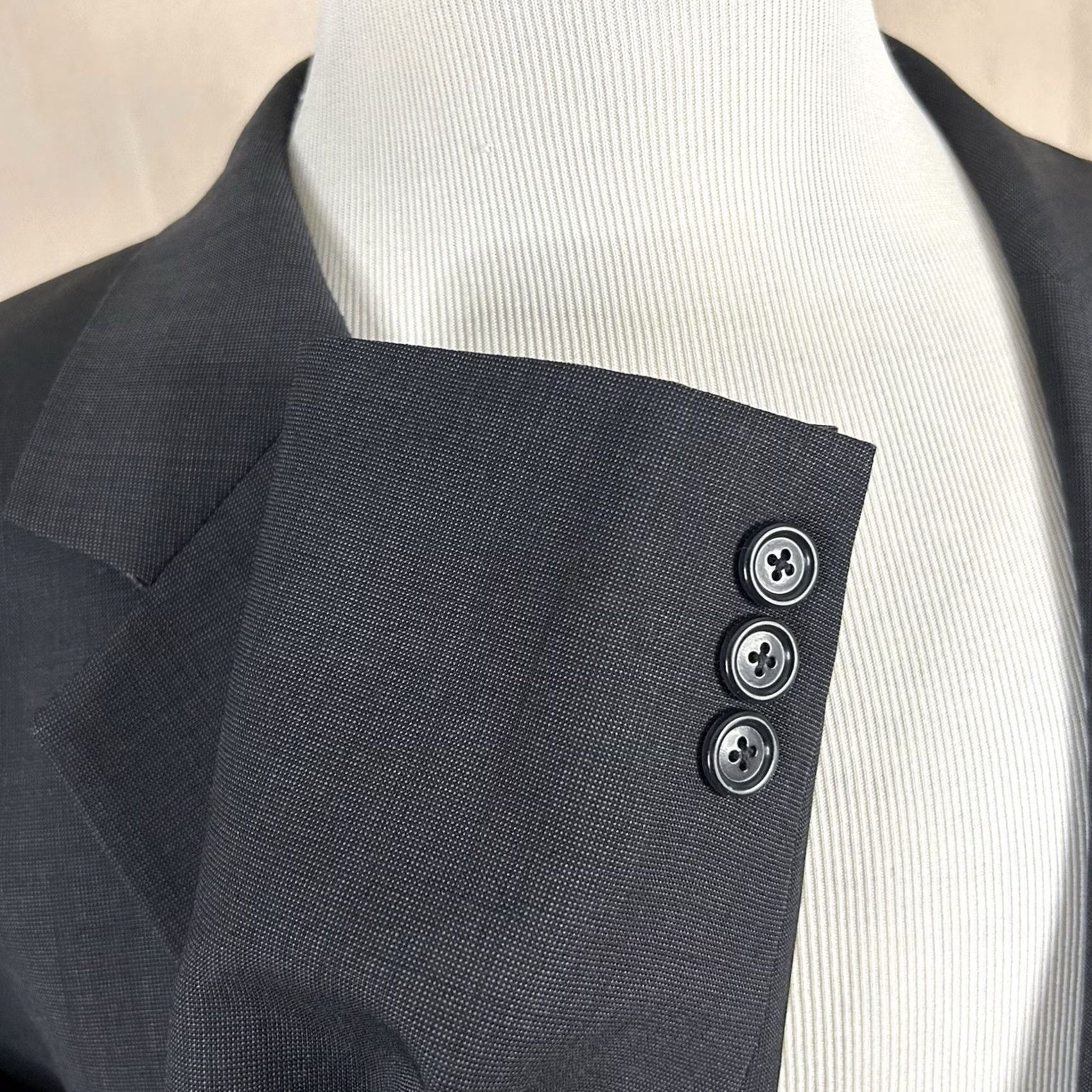 Jos. A. Bank Jos A Bank Sport Coat 52L 100% Wool Dark Gray Nailhead Two-Button Lined Vented Men Regular Jacket Smart Casual Formal Business Coat Size US XS / EU 42 / 0 - 5 Thumbnail