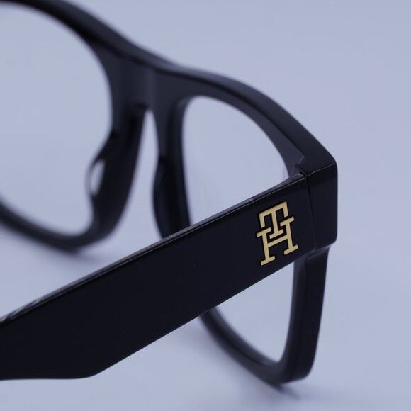 Tommy Hilfiger Tommy Hilfiger TH 2118/S 0807 K1 Sunglasses Black Square Size ONE SIZE - 10 Thumbnail