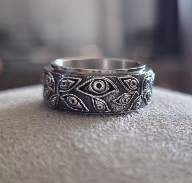 Silver Color The Eyes Engraved Ring (Size 7-11)