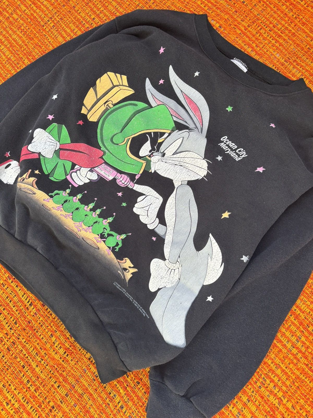 1993 Looney tunes bugs bunny and marvin sweatshirt
