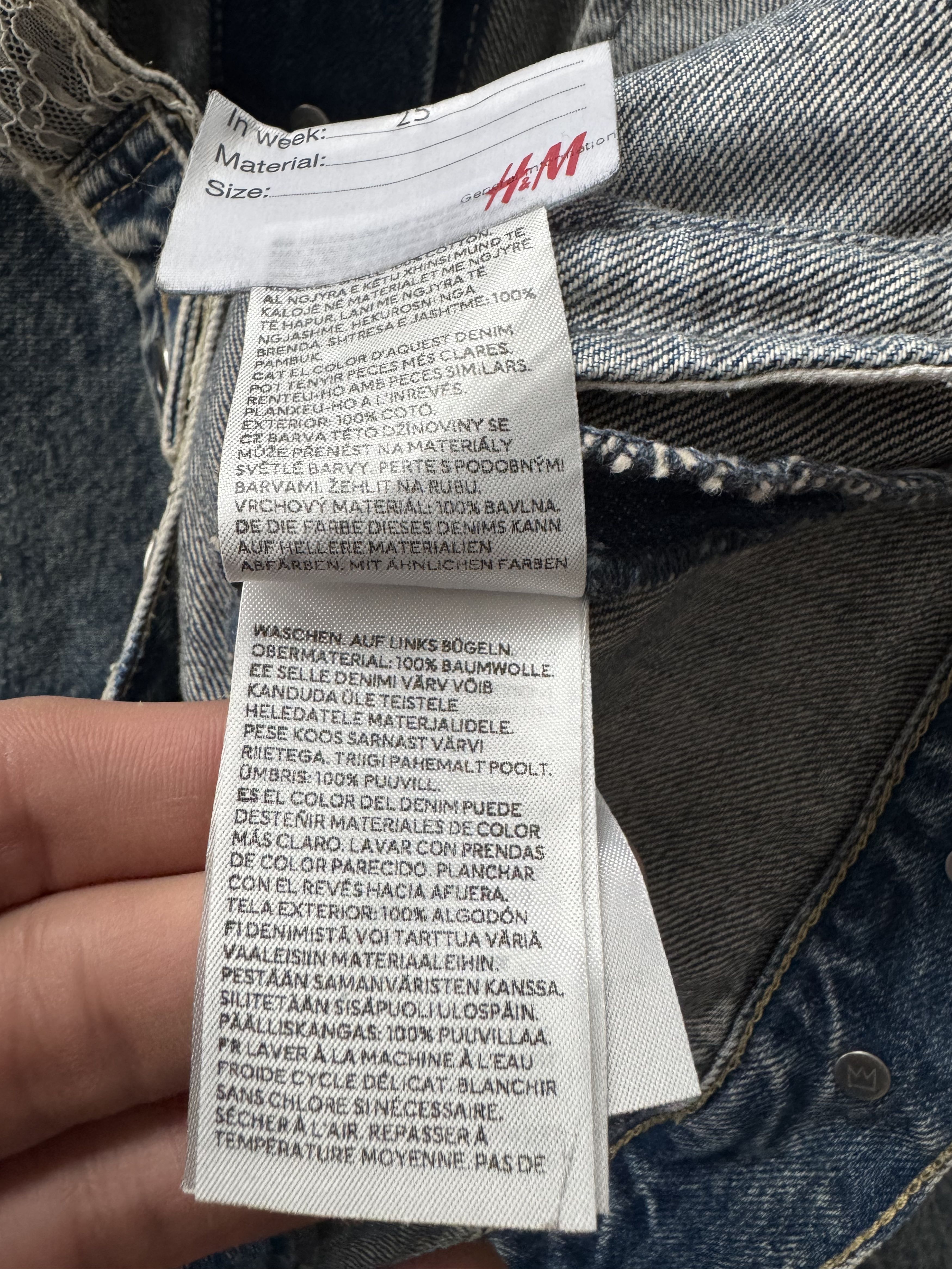 H&M × Jean-Michel Basquiat × Who Decides War Distressed Rhinestone Denim Jacket Size US XS / EU 42 / 0 - 20 Thumbnail