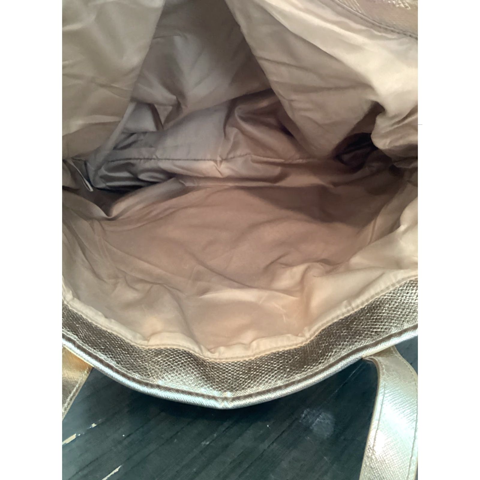 Michael Kors MICHAEL KORS Gold Metallic Tote Handbag Women's OS Casual Travel Faux Leather Size ONE SIZE - 6 Thumbnail