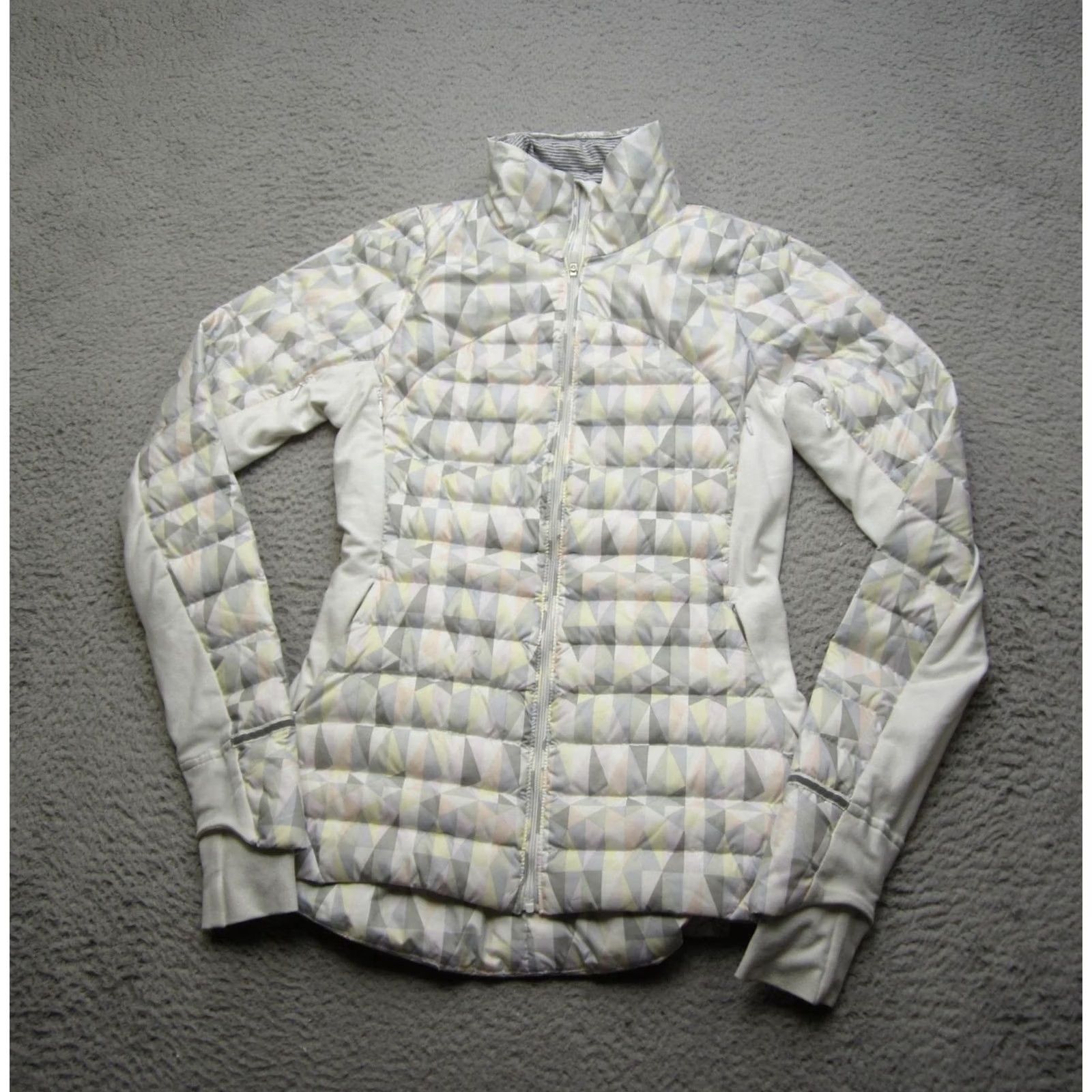 Lululemon Lululemon Jacket Womens 4 Geometric Full Zip Insulated Pullover Puffer Size S / US 4 / IT 40 - 2 Thumbnail