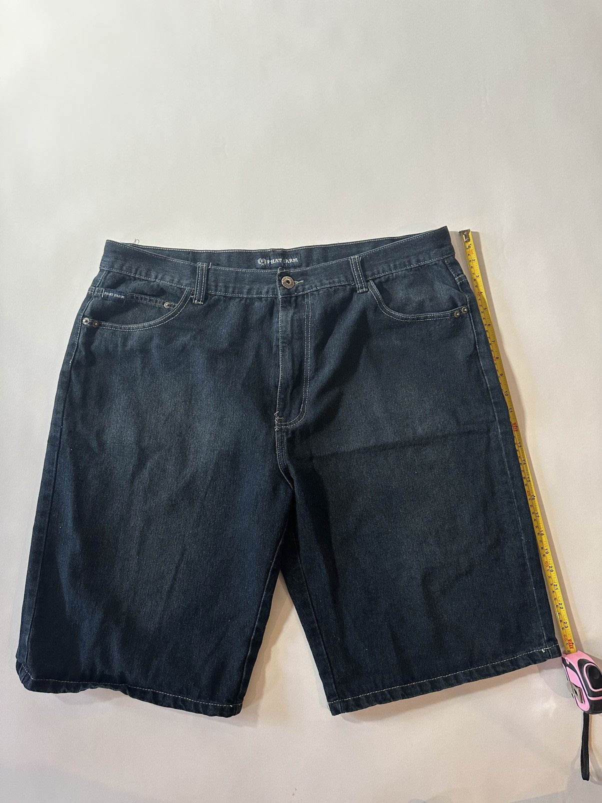 Phat Farm Phat Farm vintage Jean shorts Size US 40 / EU 56 - 2 Thumbnail