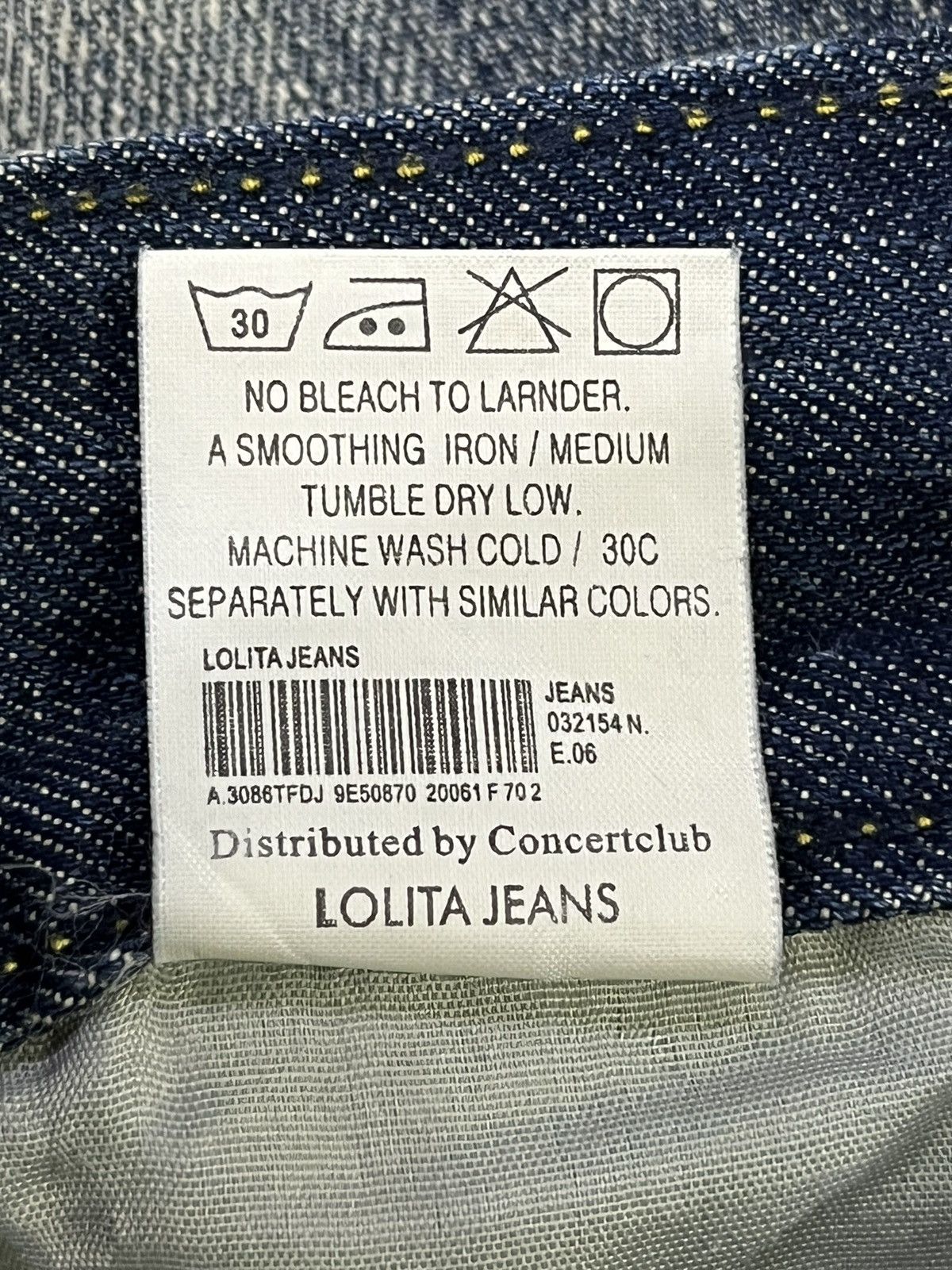 Designer 🔥 LOLITA YOSHITOMO NARA Exotic Vtg Denim Clawmark FLARE💥 Size US 35 - 12 Thumbnail