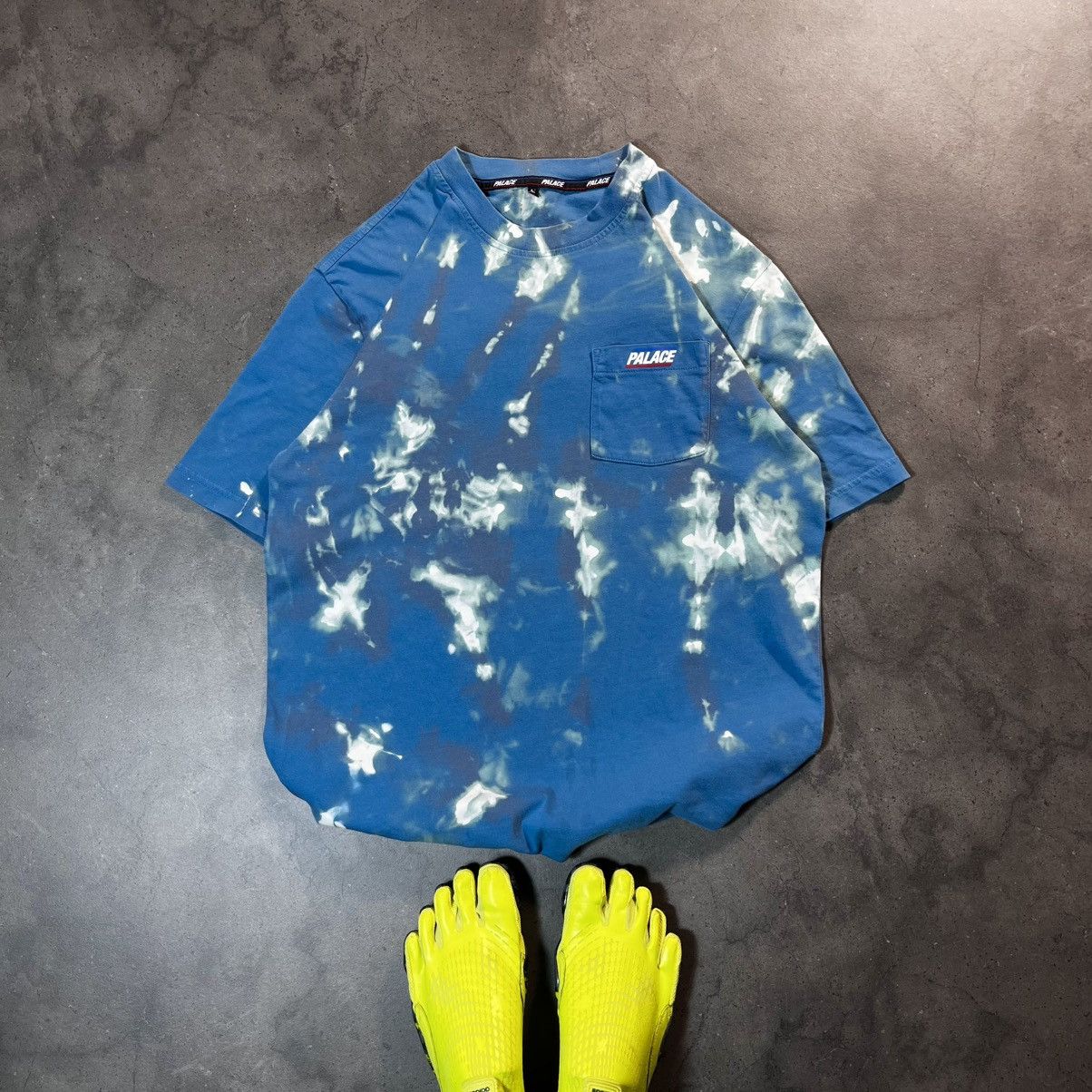 Palace Palace Skateboards Pocket Tee Tie Dye Tshirt Skate SK8 Hype Size US M / EU 48-50 / 2 - 2 Thumbnail
