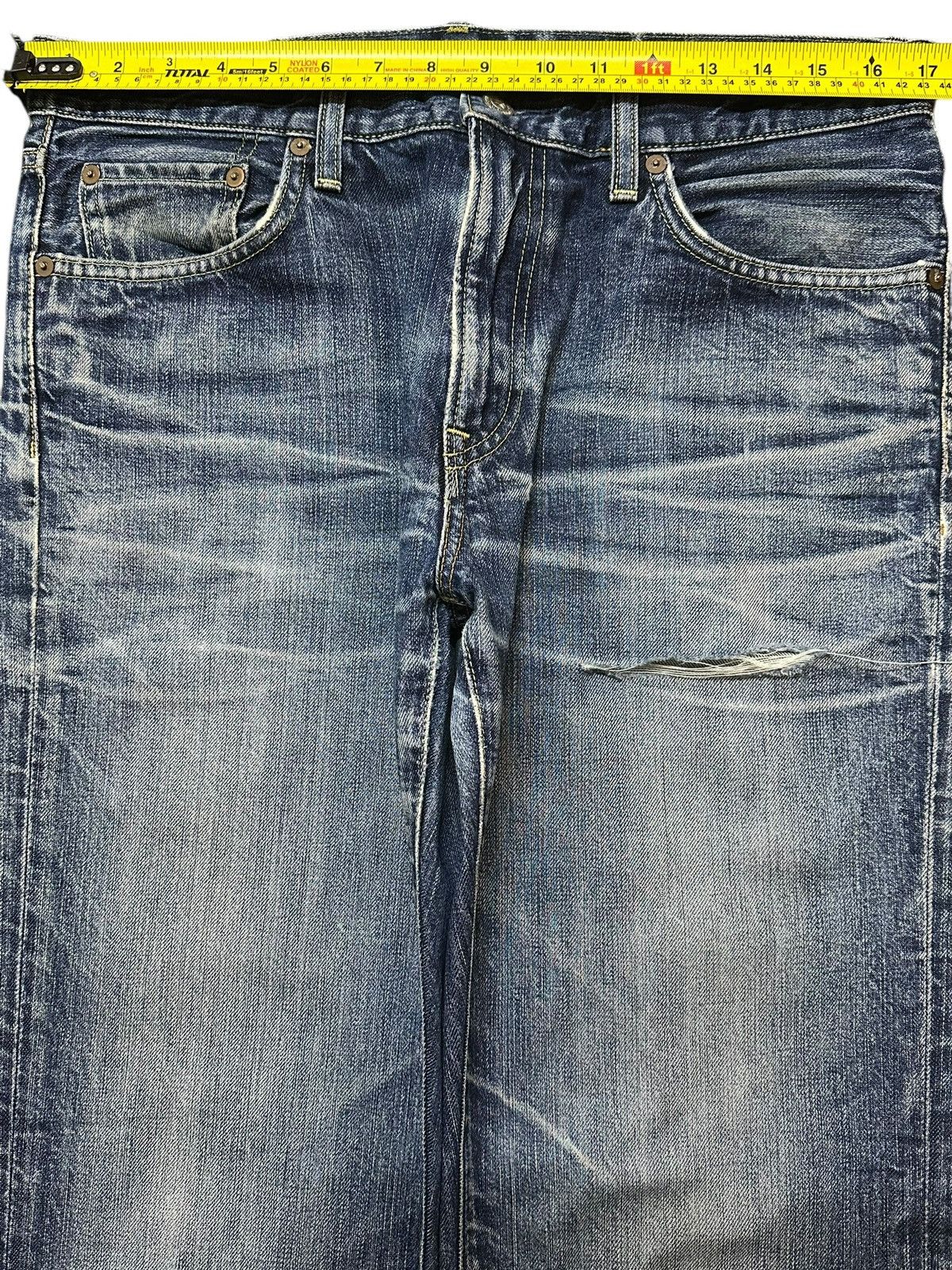 Uniqlo Vintage Japanese Uniqlo Blue Faded Wash Style Jeans Size US 34 / EU 50 - 12 Thumbnail