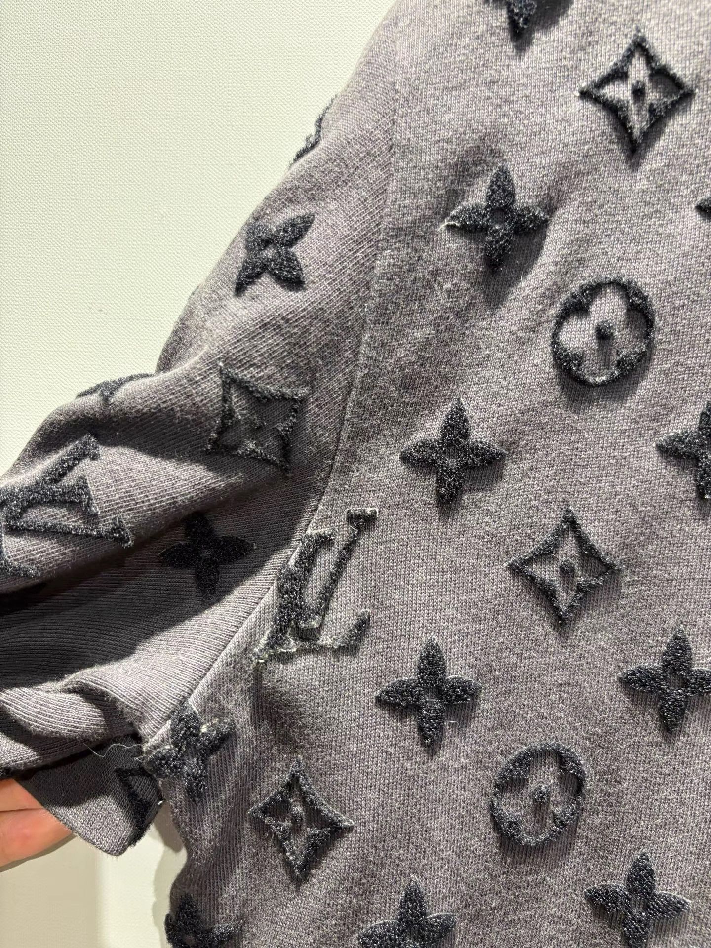 Louis Vuitton Louis Vuitton Monogram Strap Short Sleeve T-shirt K34 Size US L / EU 52-54 / 3 - 5 Thumbnail
