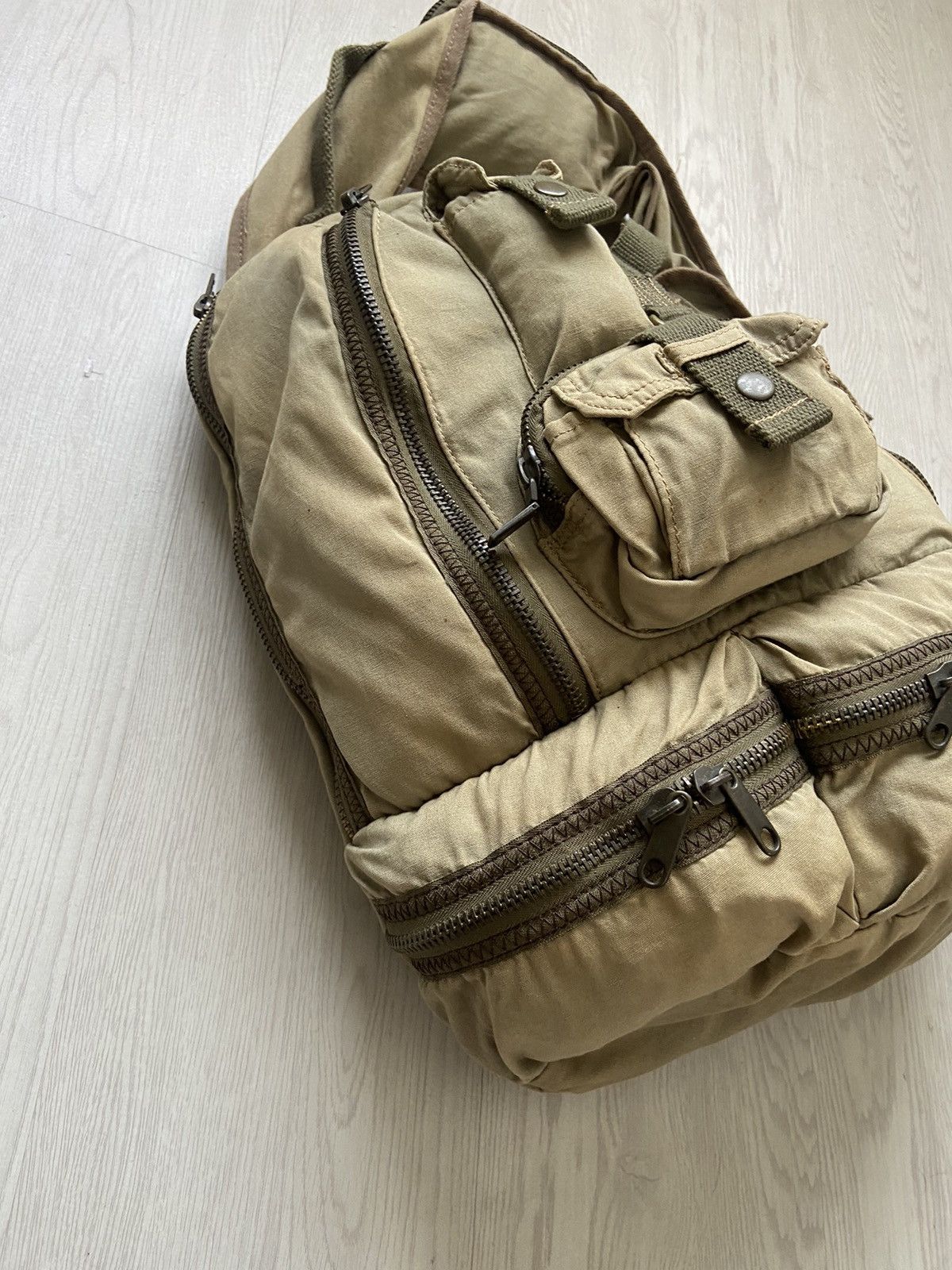 Japanese Brand Vintage 2000’s Tactical Multi Zipper Cargo Crossbody Bag Size ONE SIZE - 4 Thumbnail