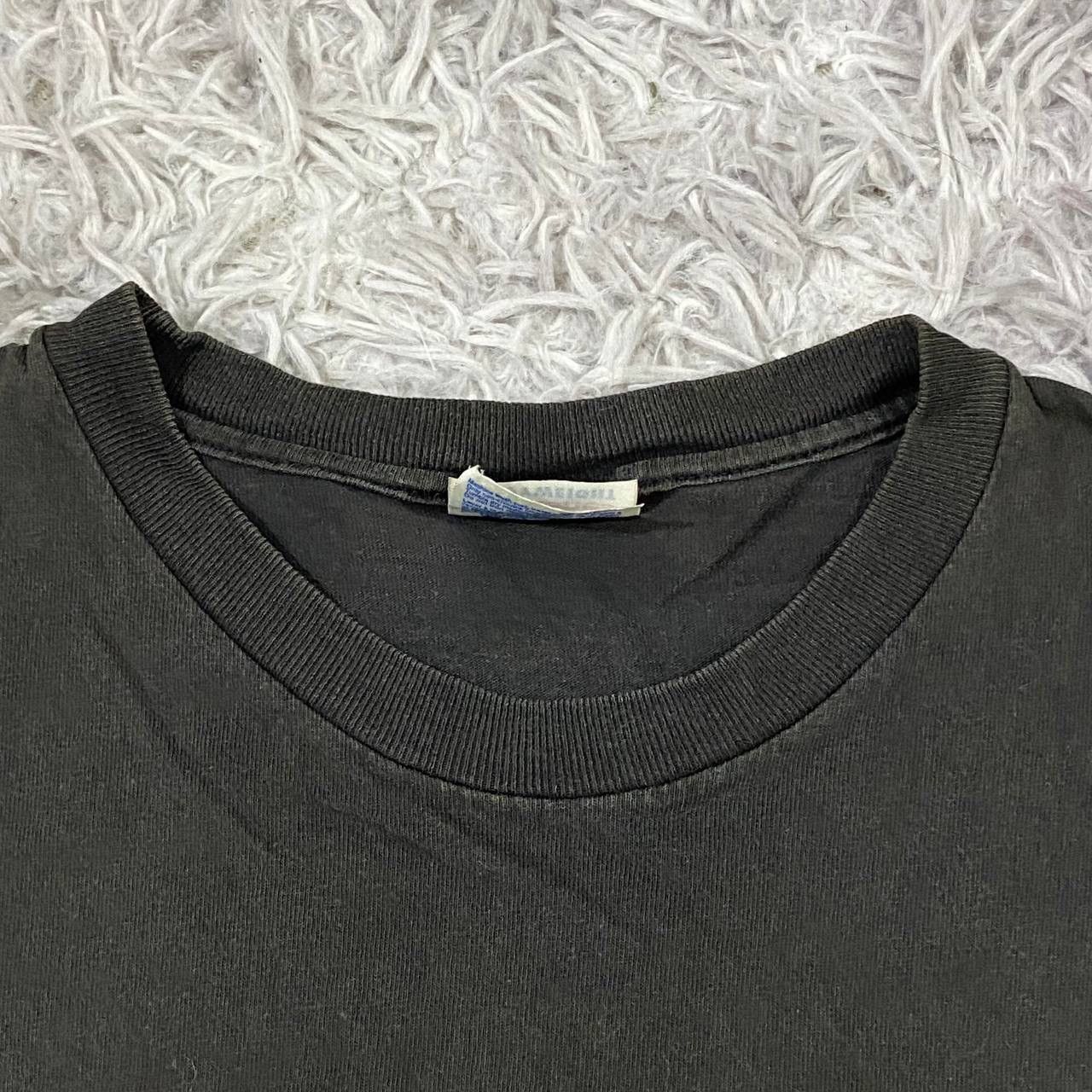 Band Tees Crop band vintage Y2K weezer Size US M / EU 48-50 / 2 - 6 Thumbnail